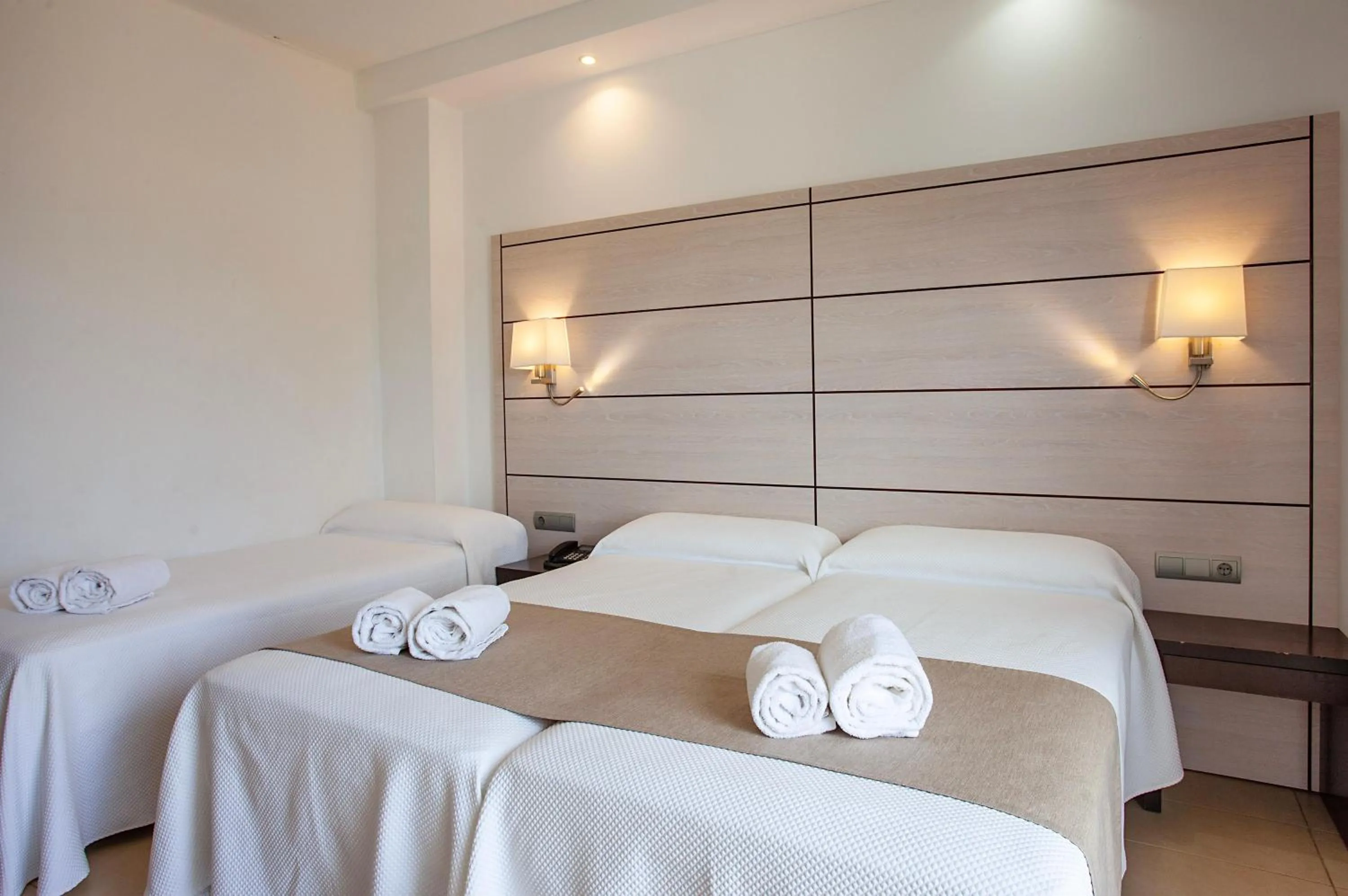 Photo of the whole room, Bed in Hotel Puchet Ibiza