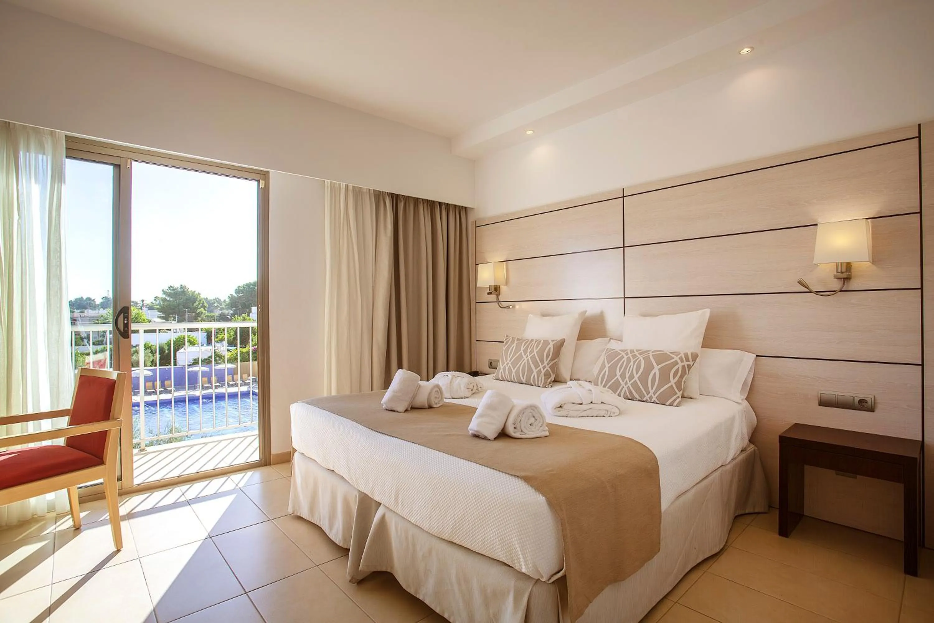 Photo of the whole room, Bed in Hotel Puchet Ibiza