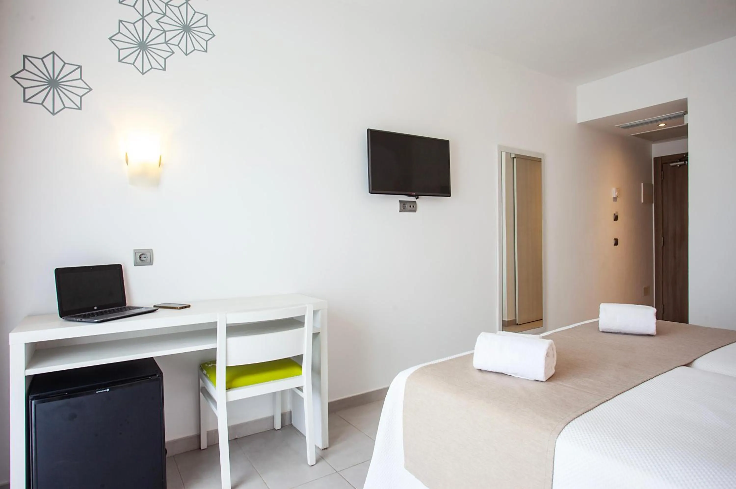 Photo of the whole room, Bed in Hotel Puchet Ibiza