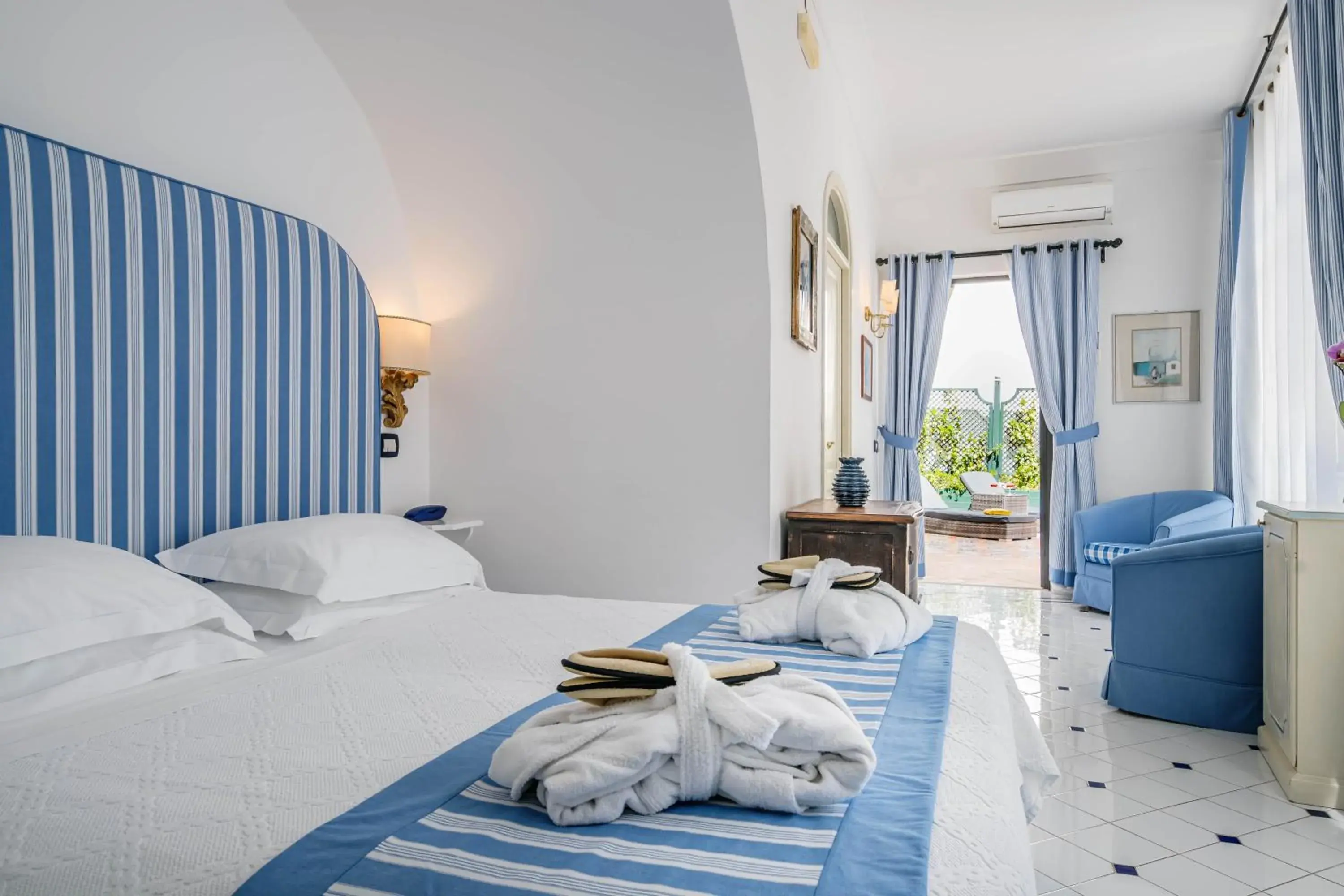 Two-Bedroom Suite in Albergo Miramare Positano Two-Bedroom Suite in Albergo Miramare Positano