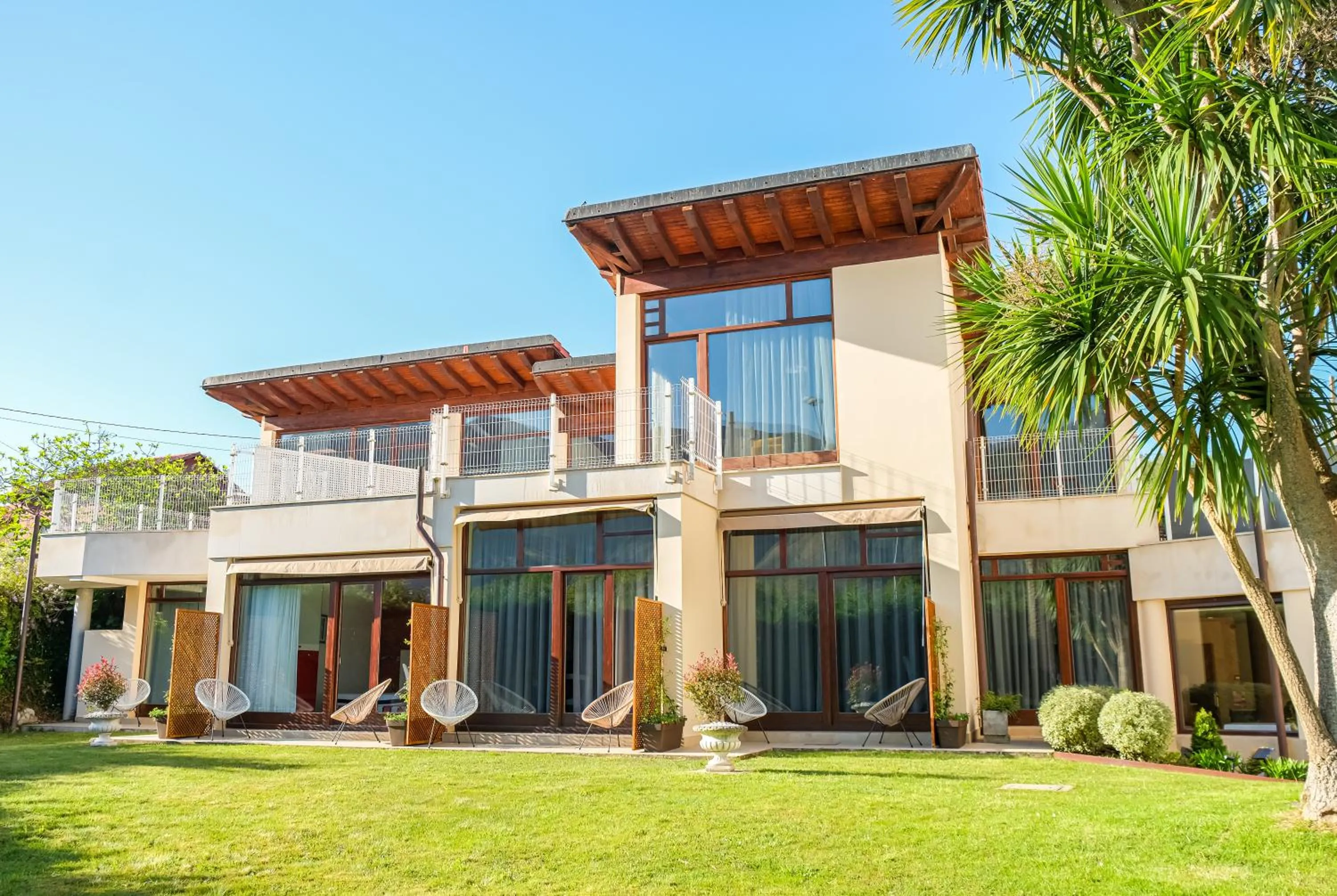 Property building in Indiana Boutique Hotel