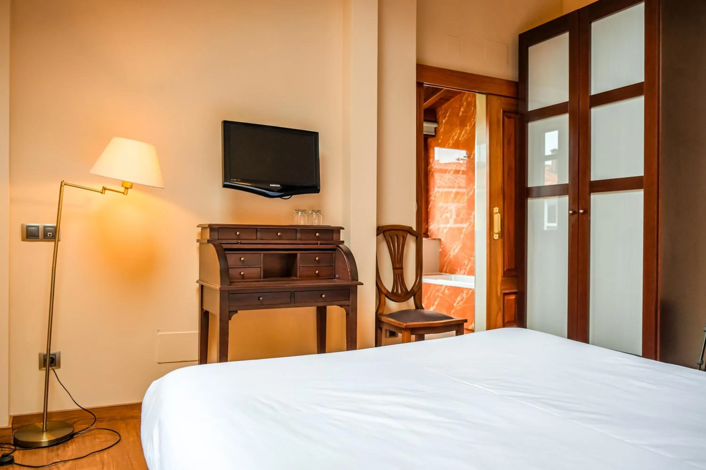 Bed in Indiana Boutique Hotel