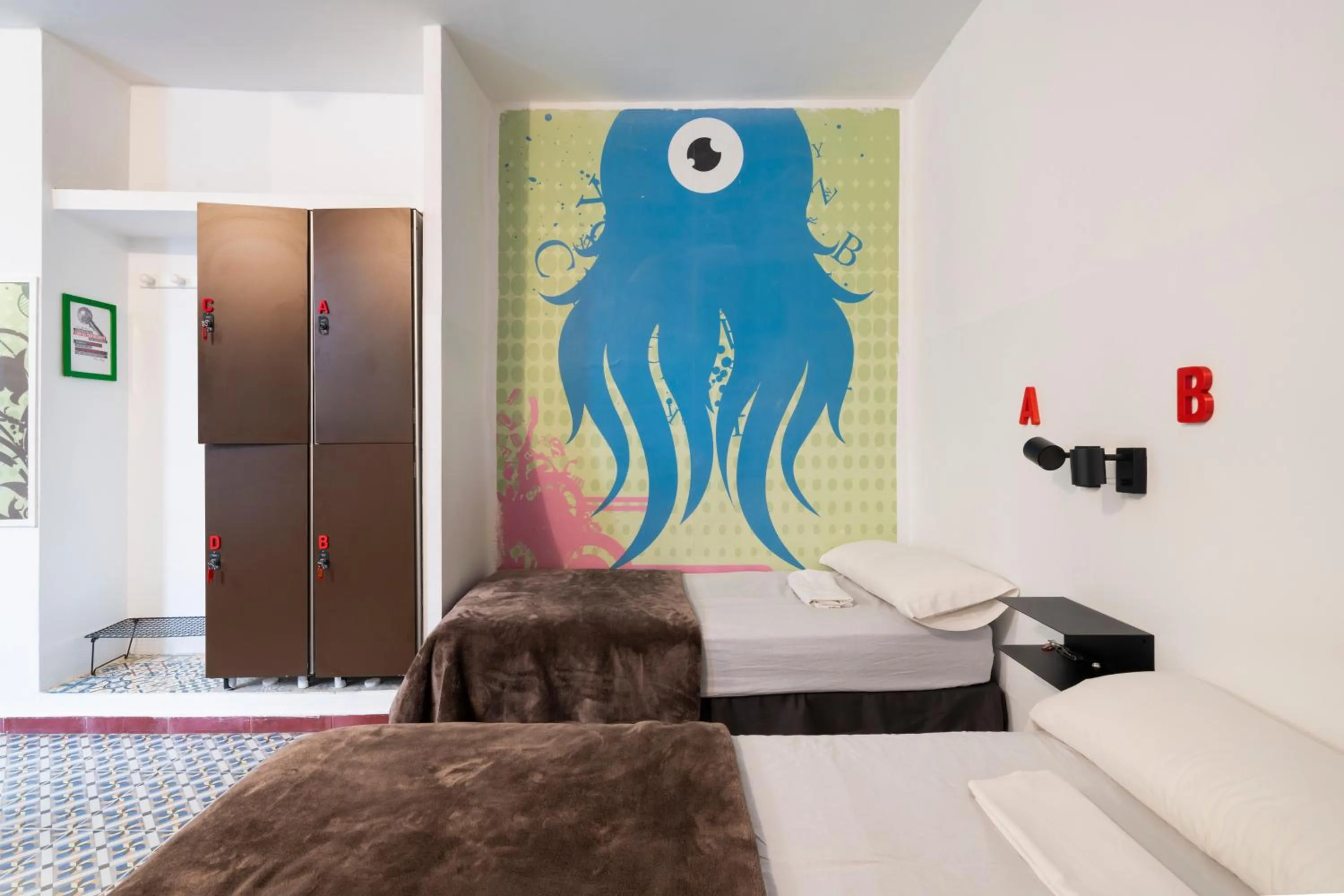 Bed in Home Youth Hostel by Feetup Hostels