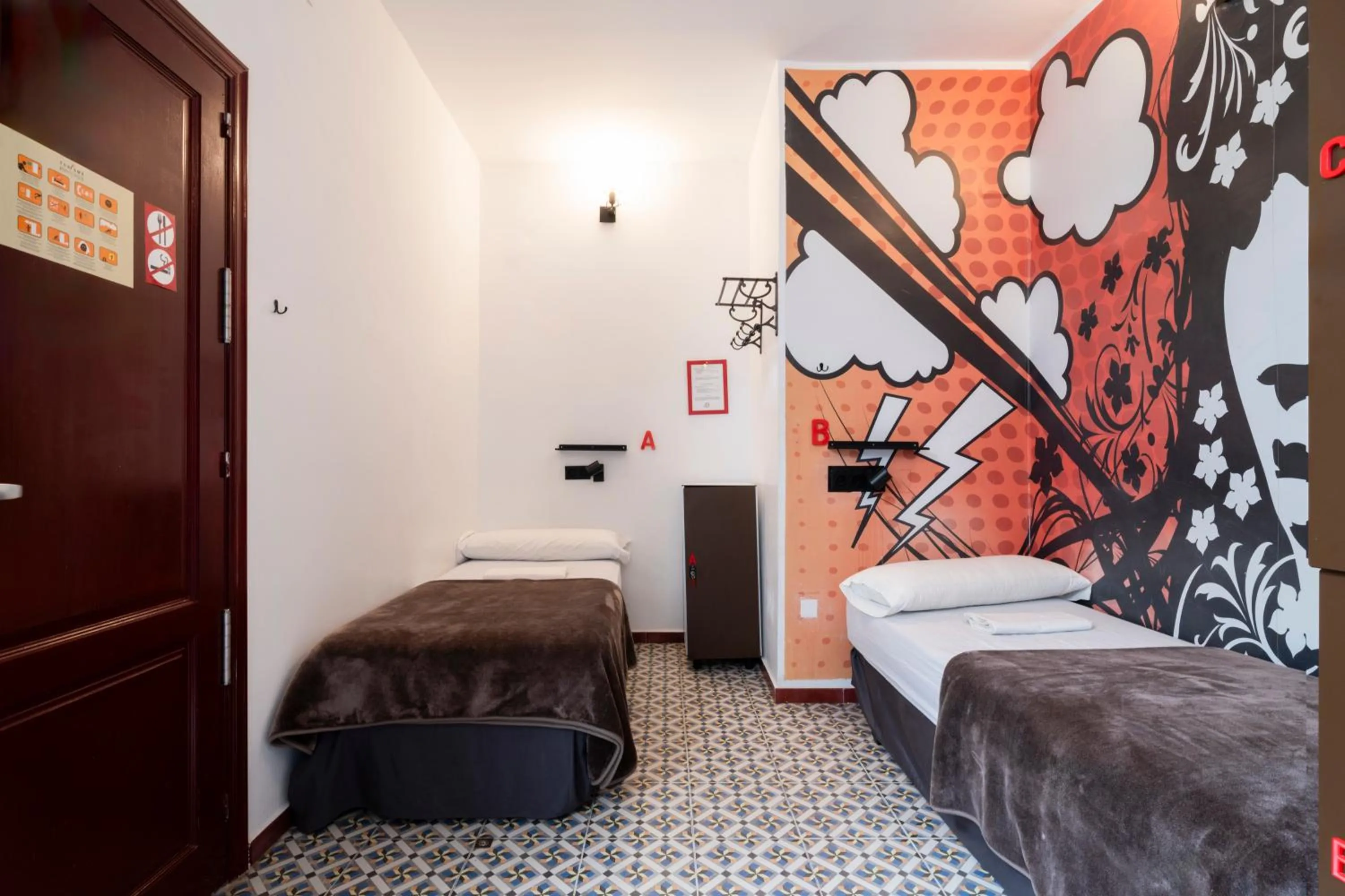 Bed in Home Youth Hostel by Feetup Hostels