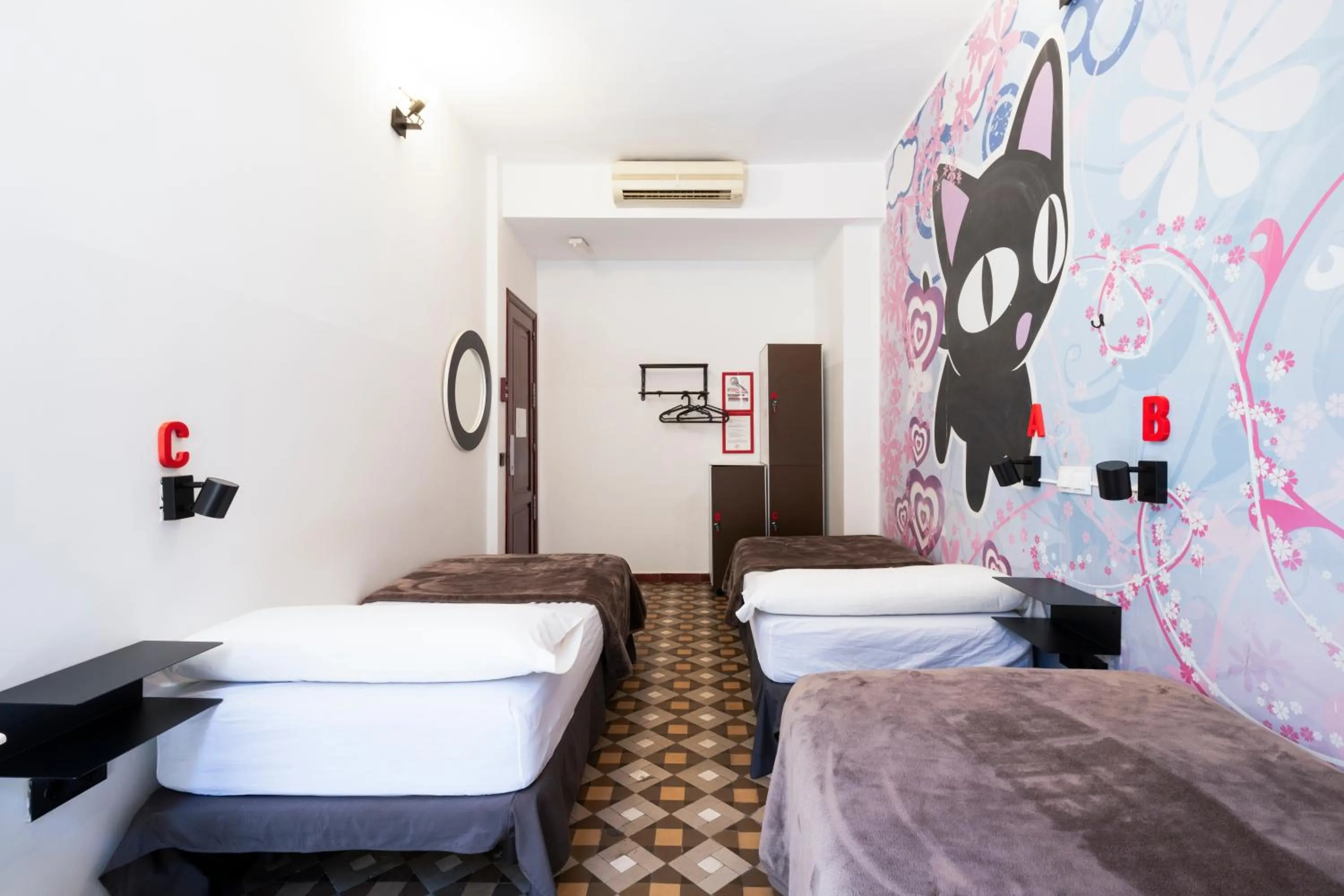 Bed in Home Youth Hostel by Feetup Hostels