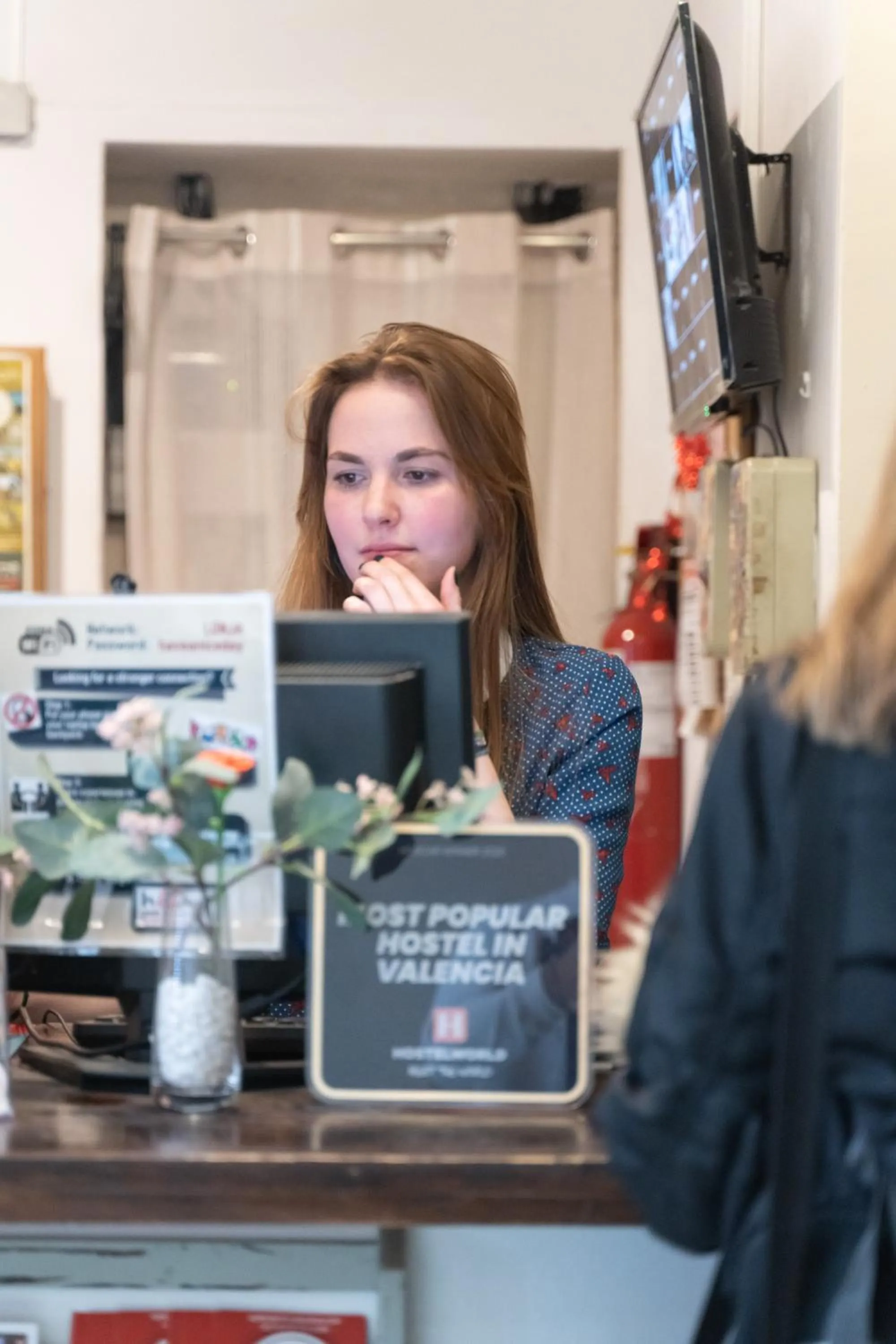 Lobby or reception in Home Youth Hostel by Feetup Hostels