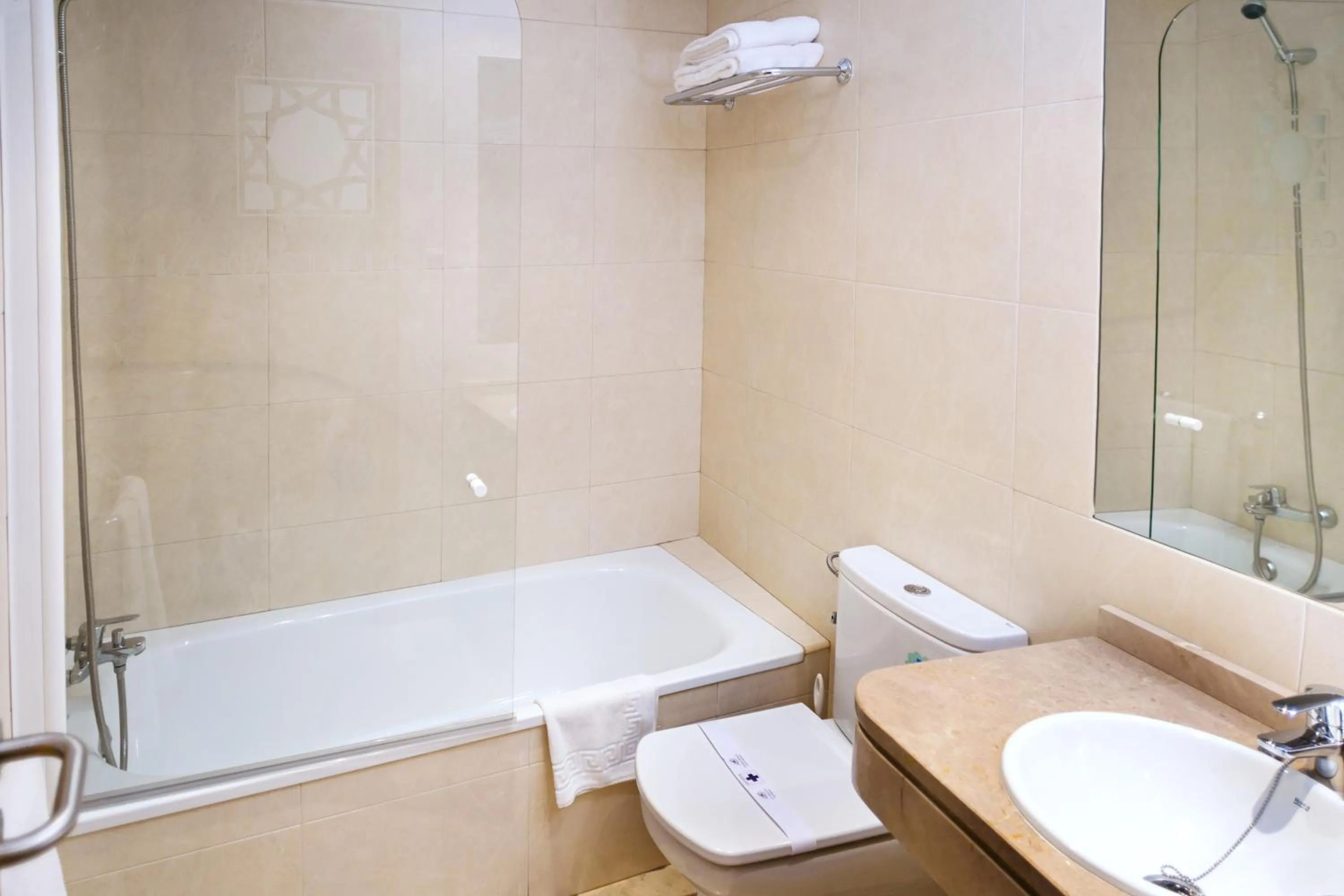 Bathroom in Apartamentos Turísticos La Castilleja