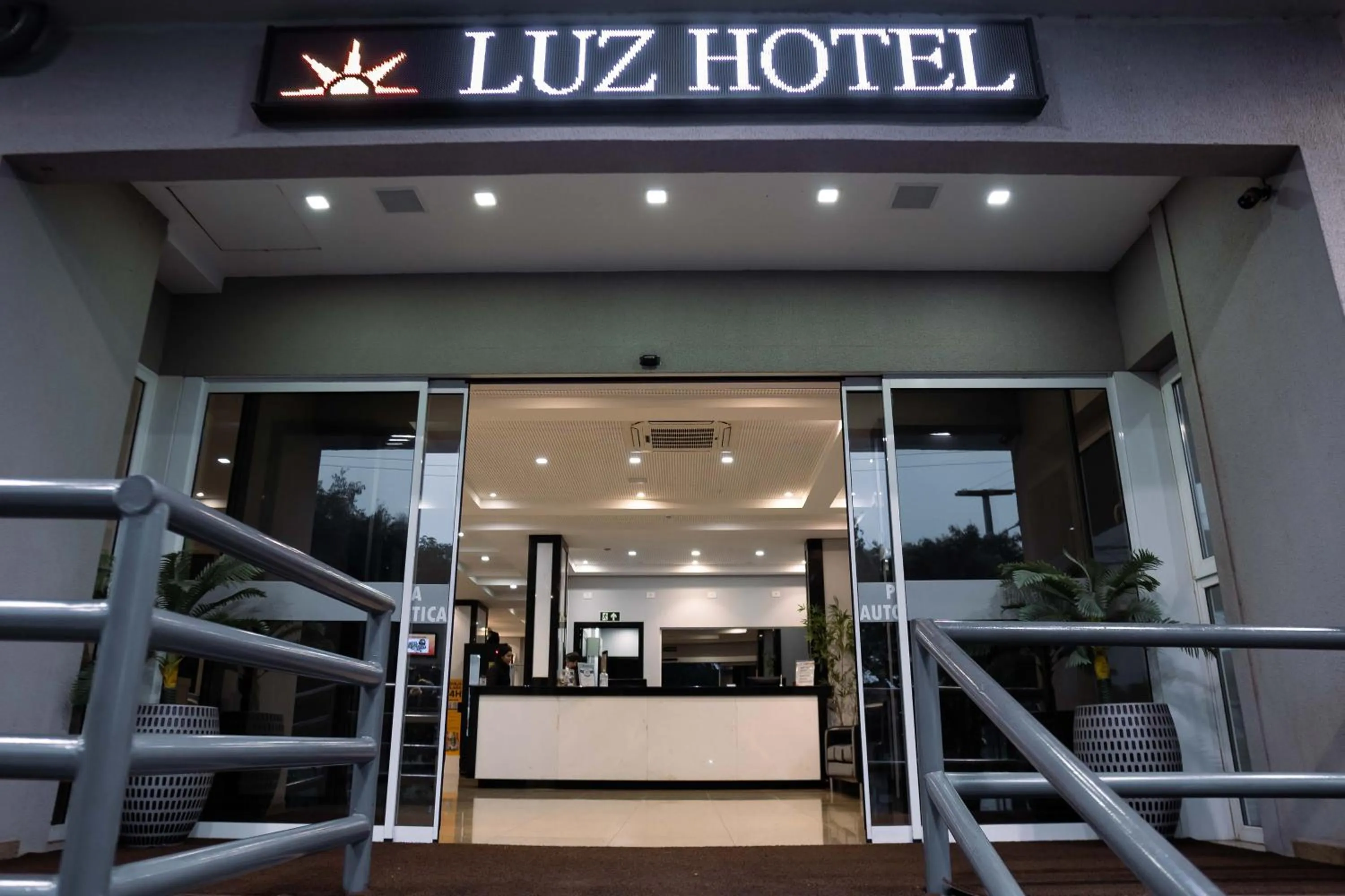 Facade/entrance in Luz Hotel by Castelo Itaipava