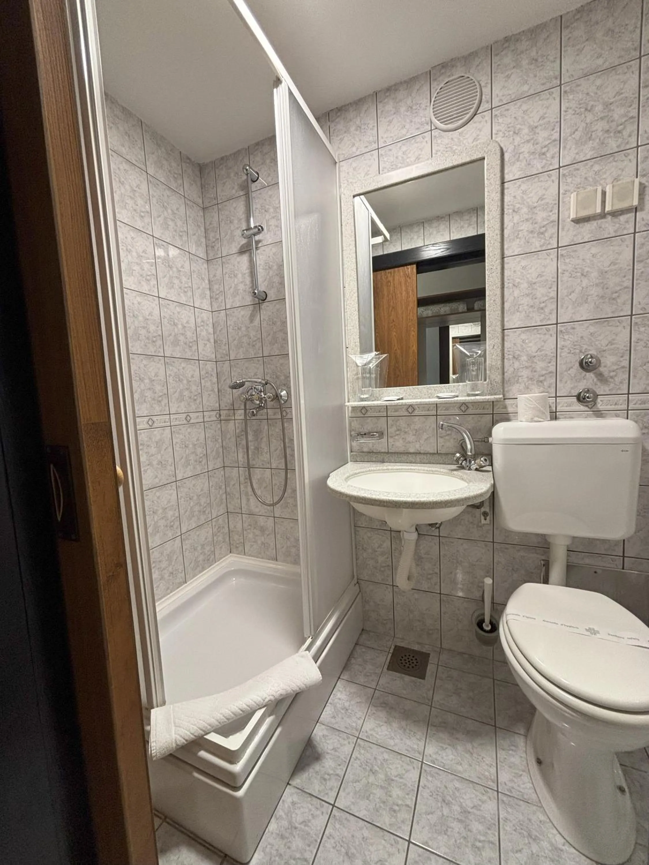 Bathroom in Hotel Park