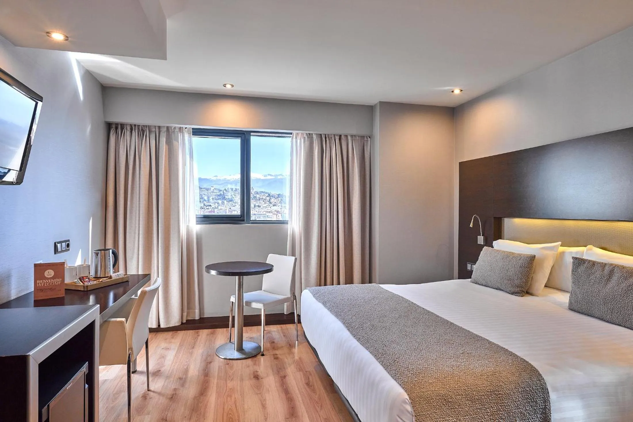 Bed in Turia Granada