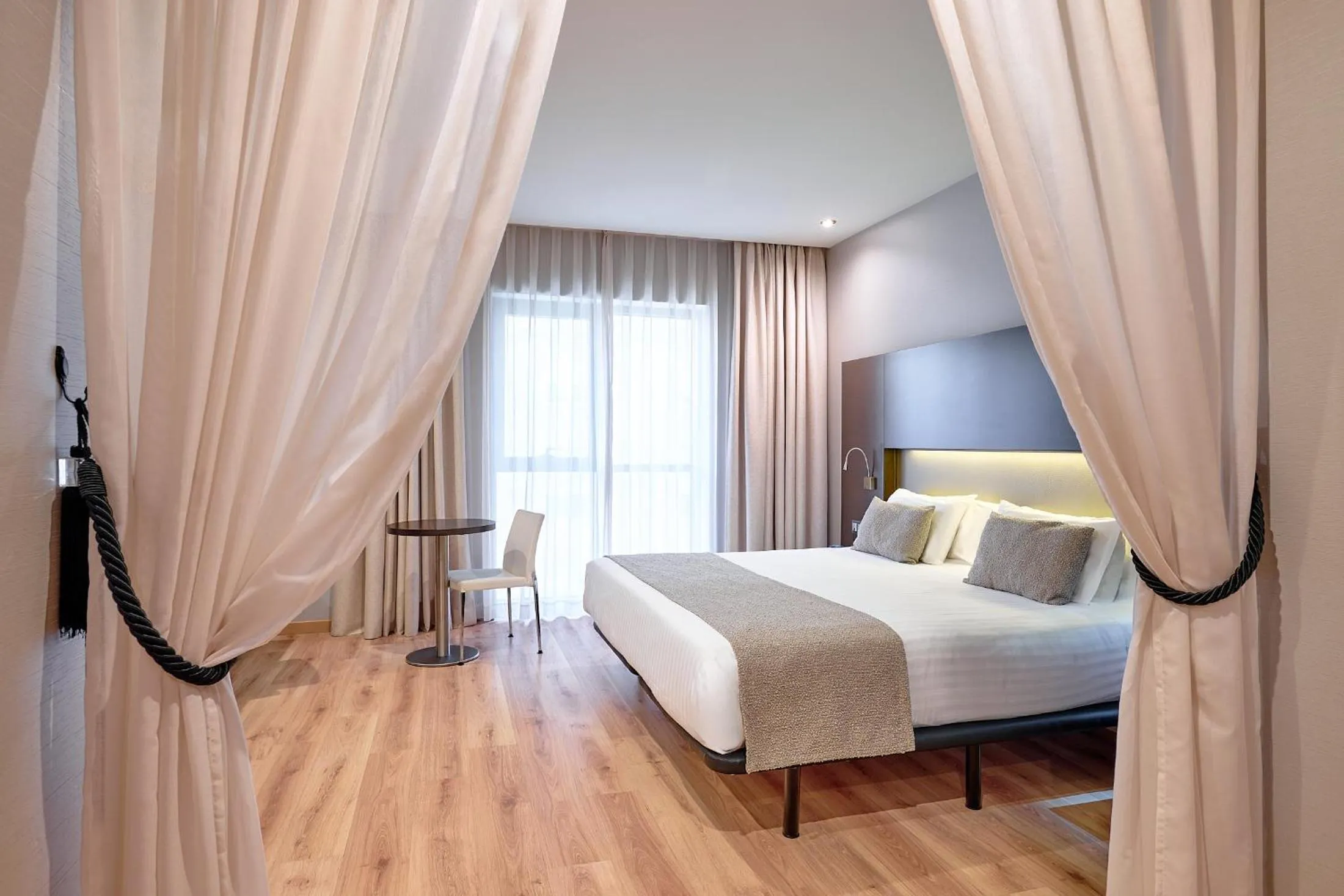 Bed in Turia Granada