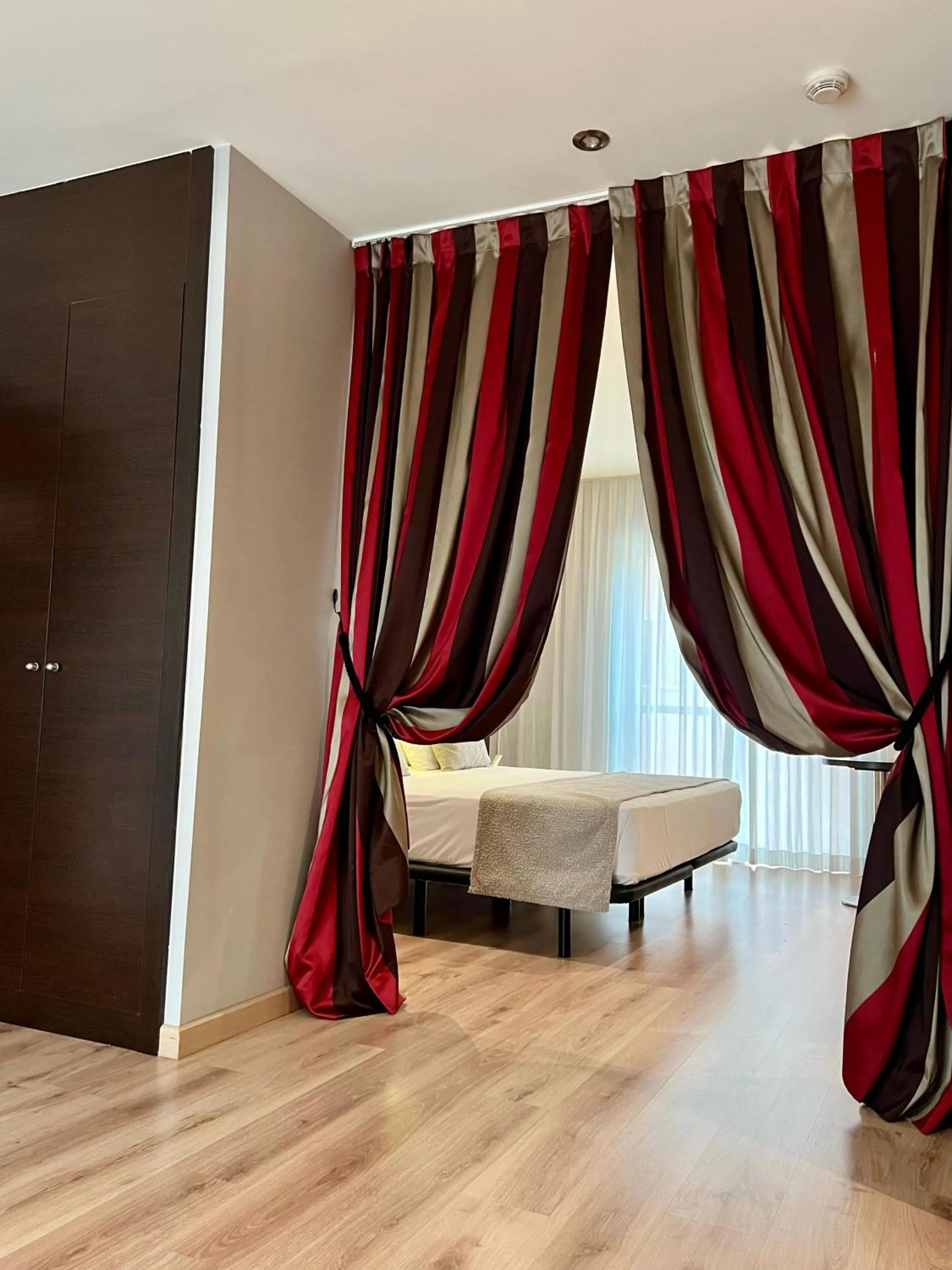 Bedroom in Hotel Tent Granada