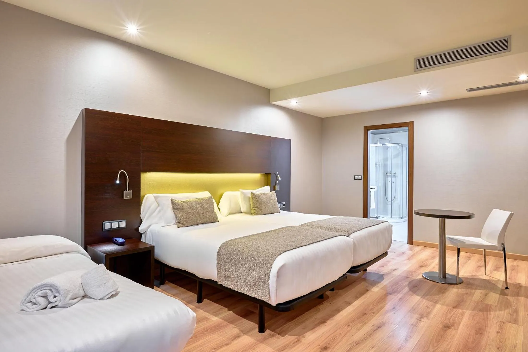 Bed in Turia Granada