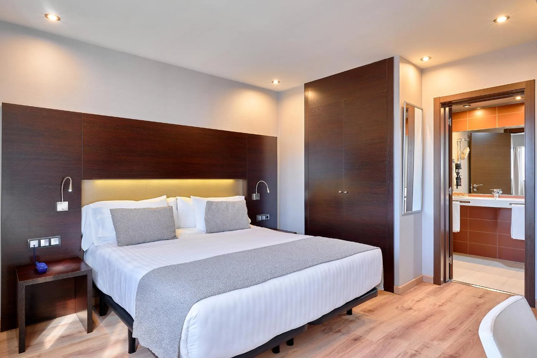 Bed in Turia Granada