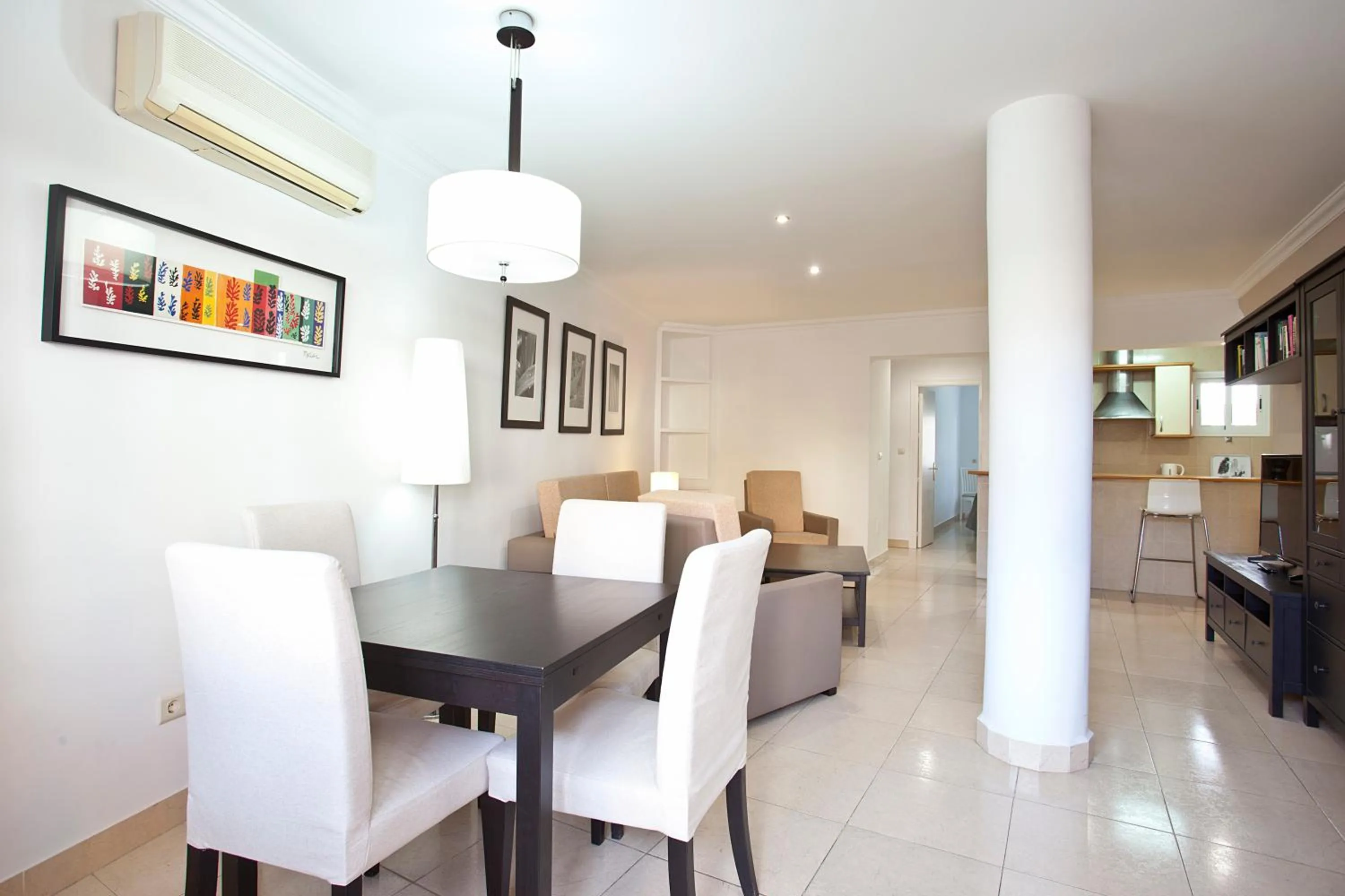 Dining area in Apartamentos Ecuador Park
