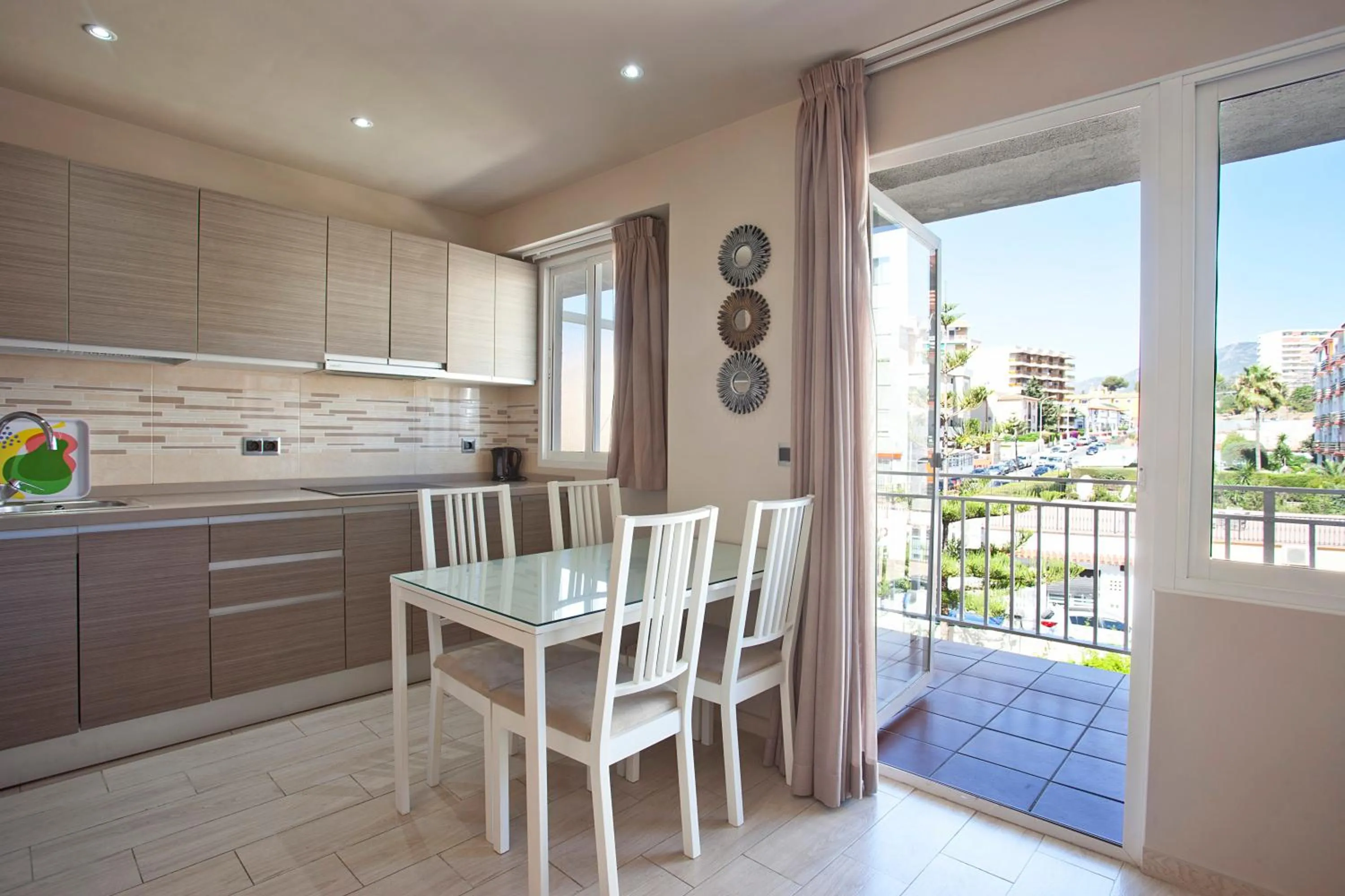 Dining area in Apartamentos Ecuador Park