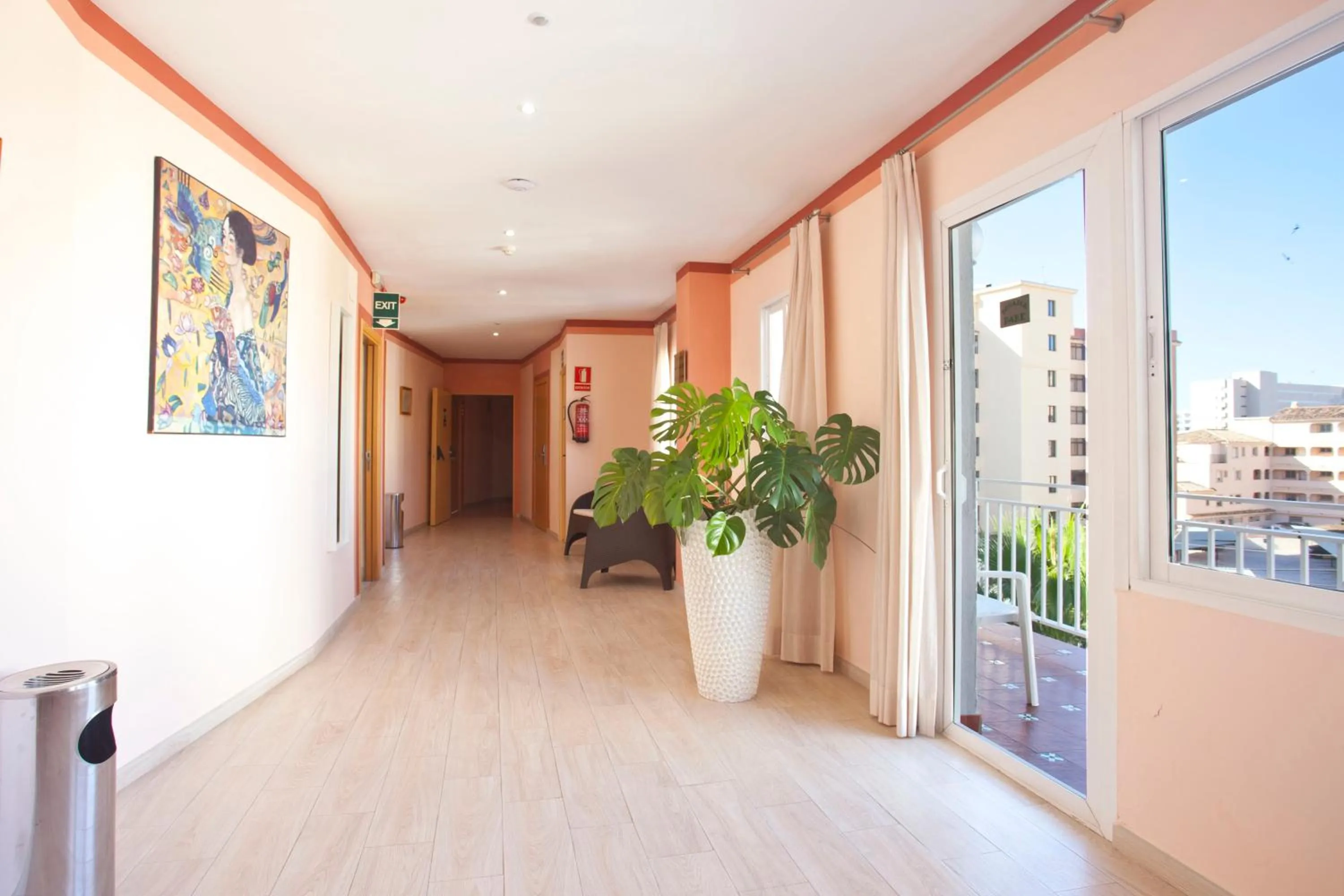 Decorative detail in Apartamentos Ecuador Park