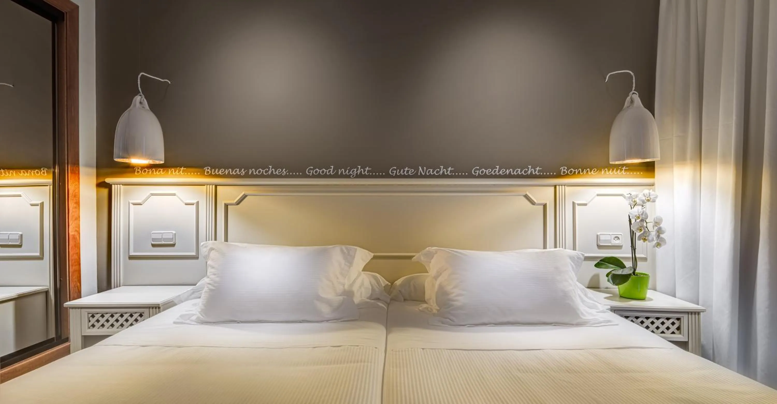 Decorative detail, Bed in H10 Mediterranean Village