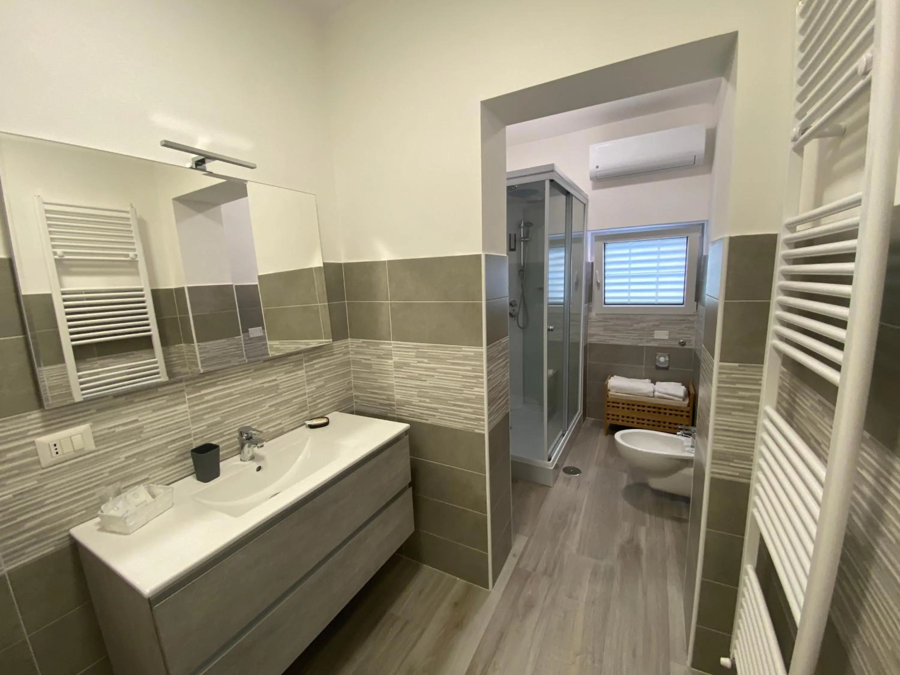 Bathroom in Ostello Villafranca