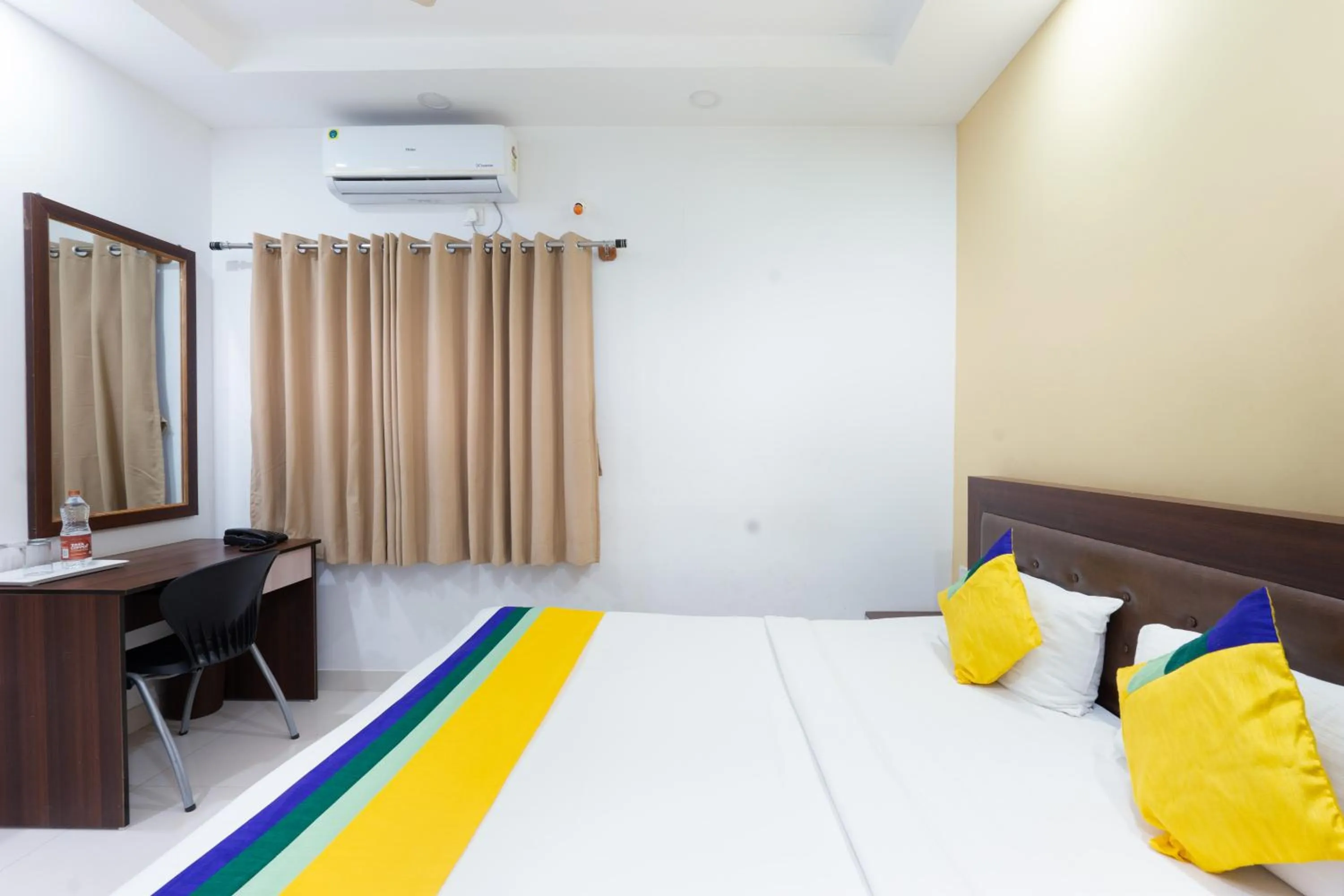 Bedroom, Bed in Itsy Hotels Worldtree ITPL