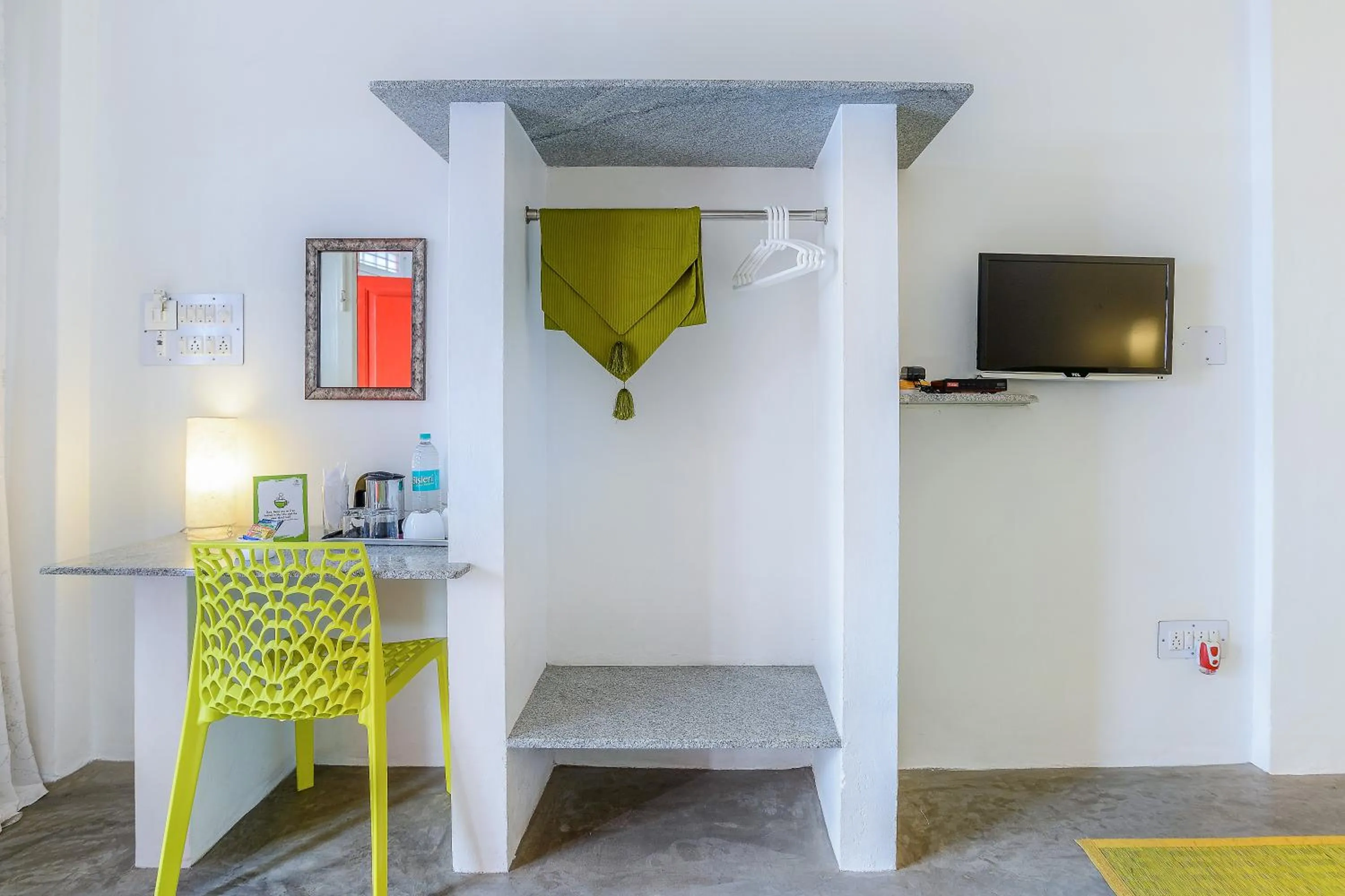 TV and multimedia in Itsy Hotels Red Lotus Heritage, Promenade Beach