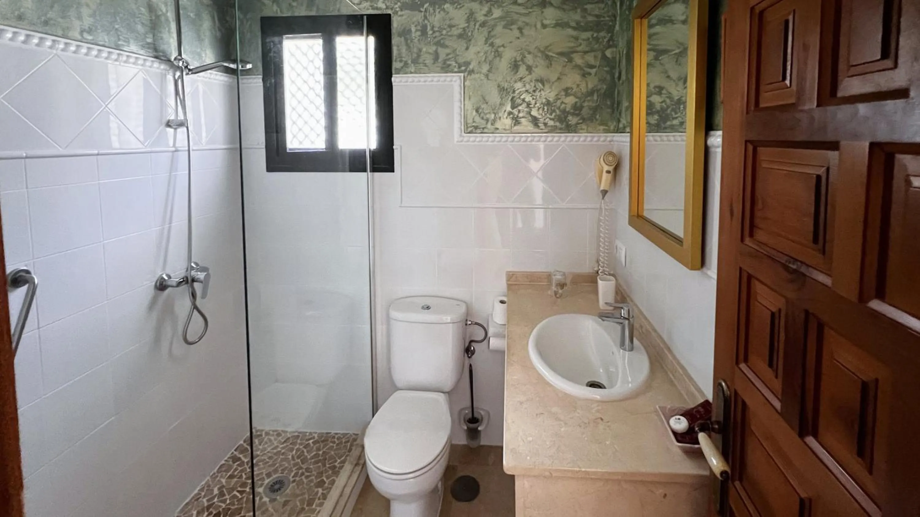 Bathroom in Hotel Sindhura