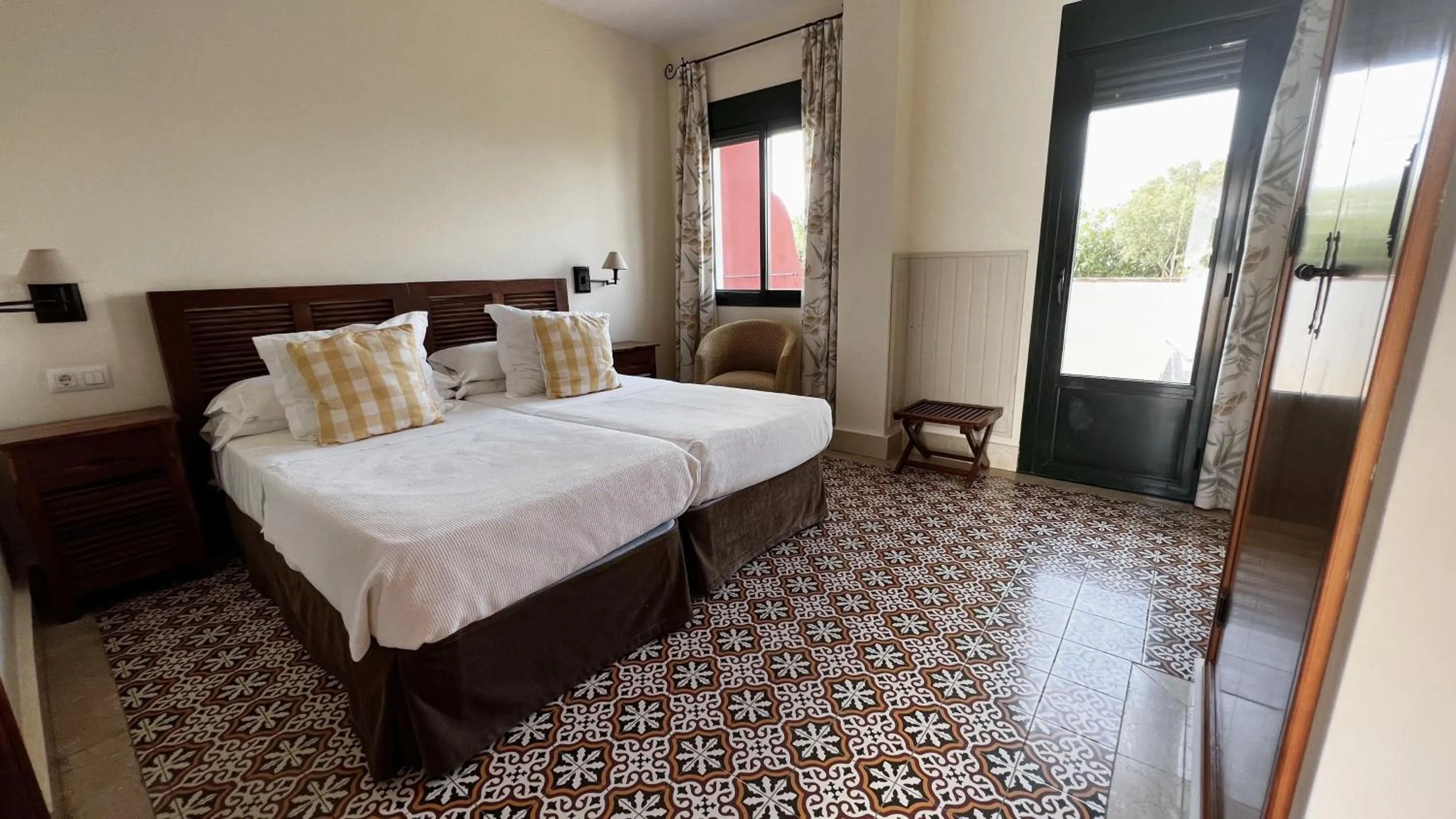 Photo of the whole room, Bed in Hotel Sindhura