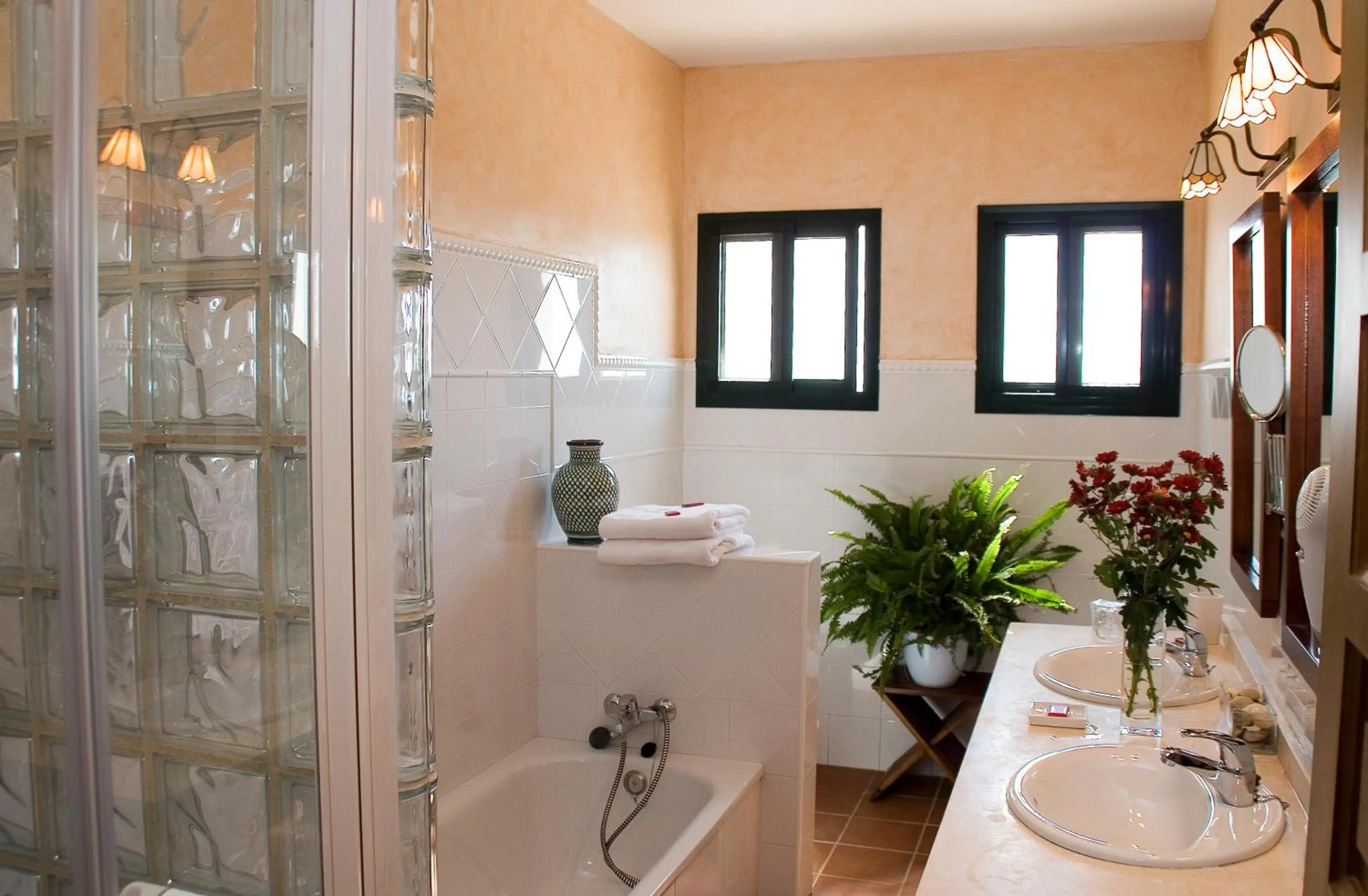 Bathroom in Hotel Sindhura