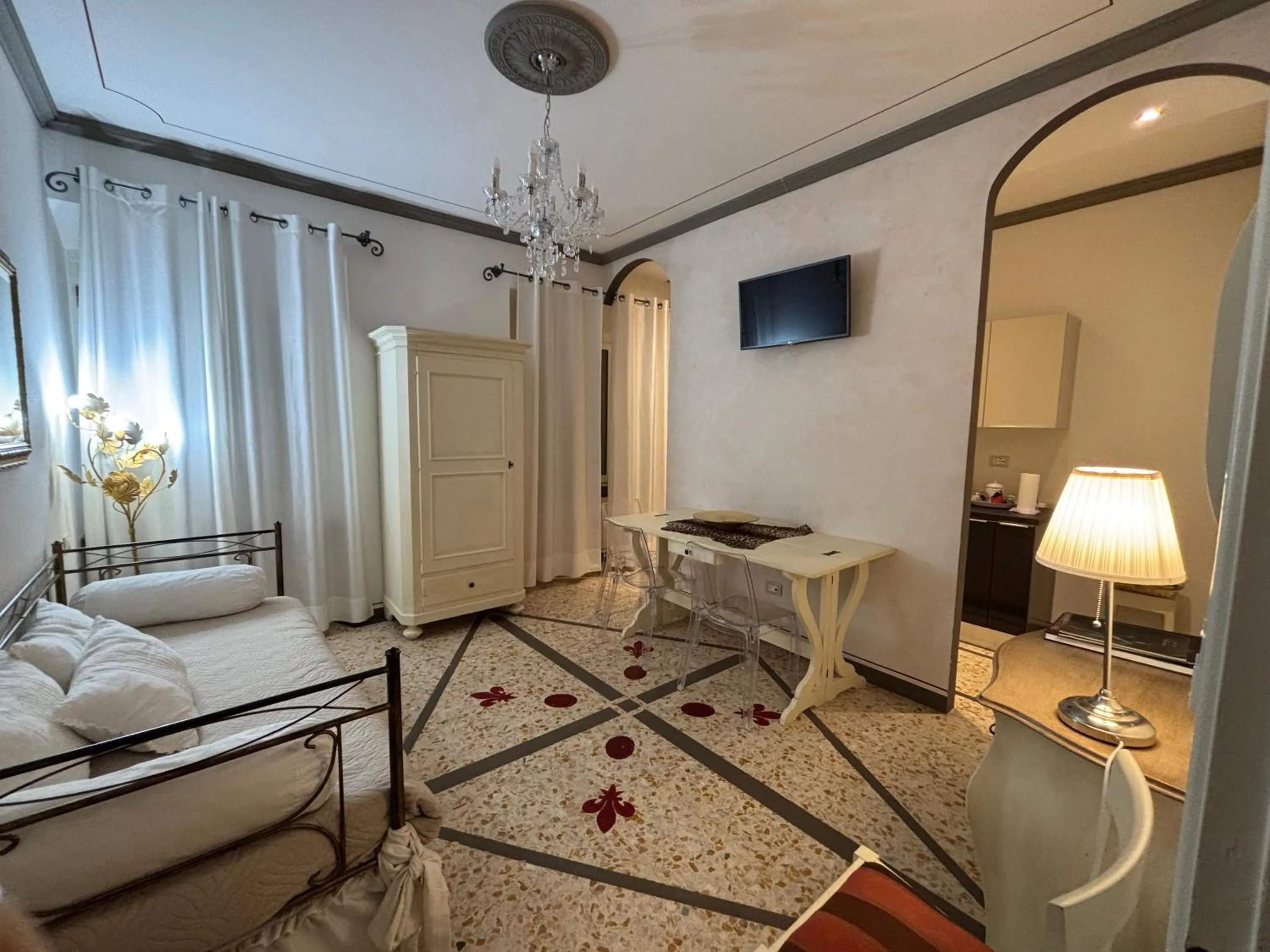 Bedroom, Bed in Palazzo Mari suite & rooms b&b