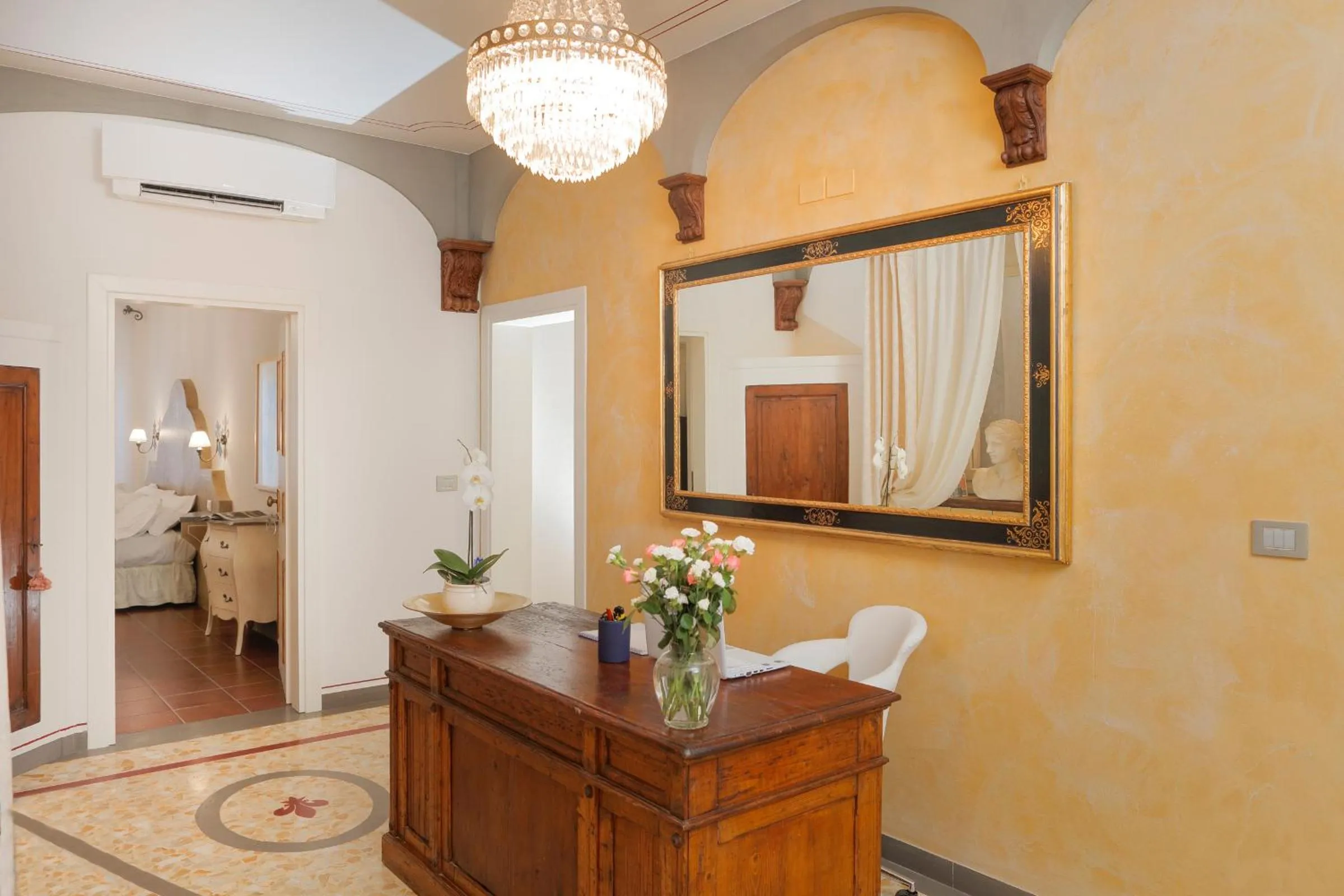 Palazzo Mari suite & rooms b&b