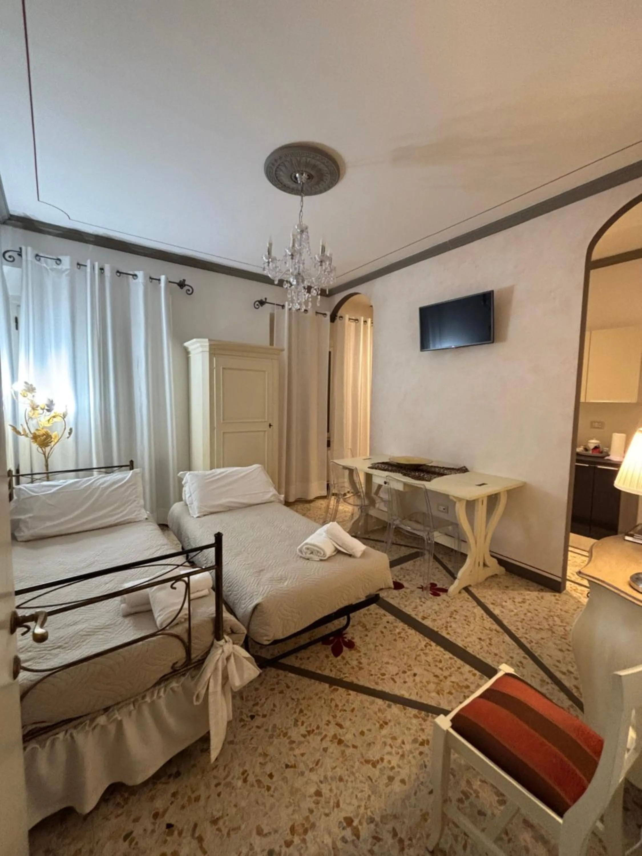 Bedroom, Bed in Palazzo Mari suite & rooms b&b