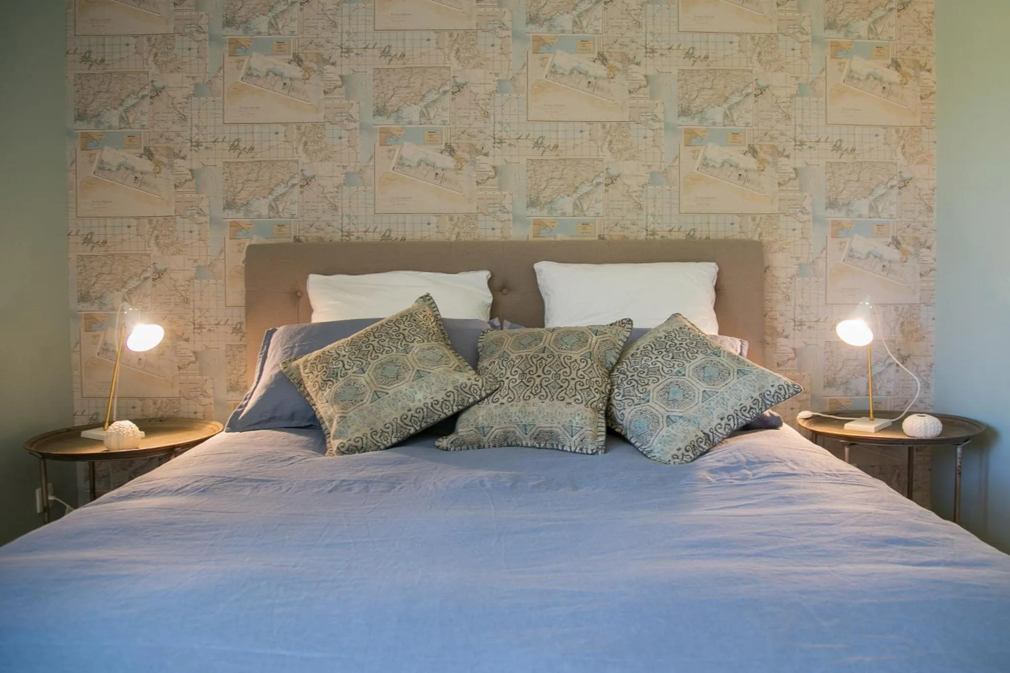 Bed in Les Dames de Nage