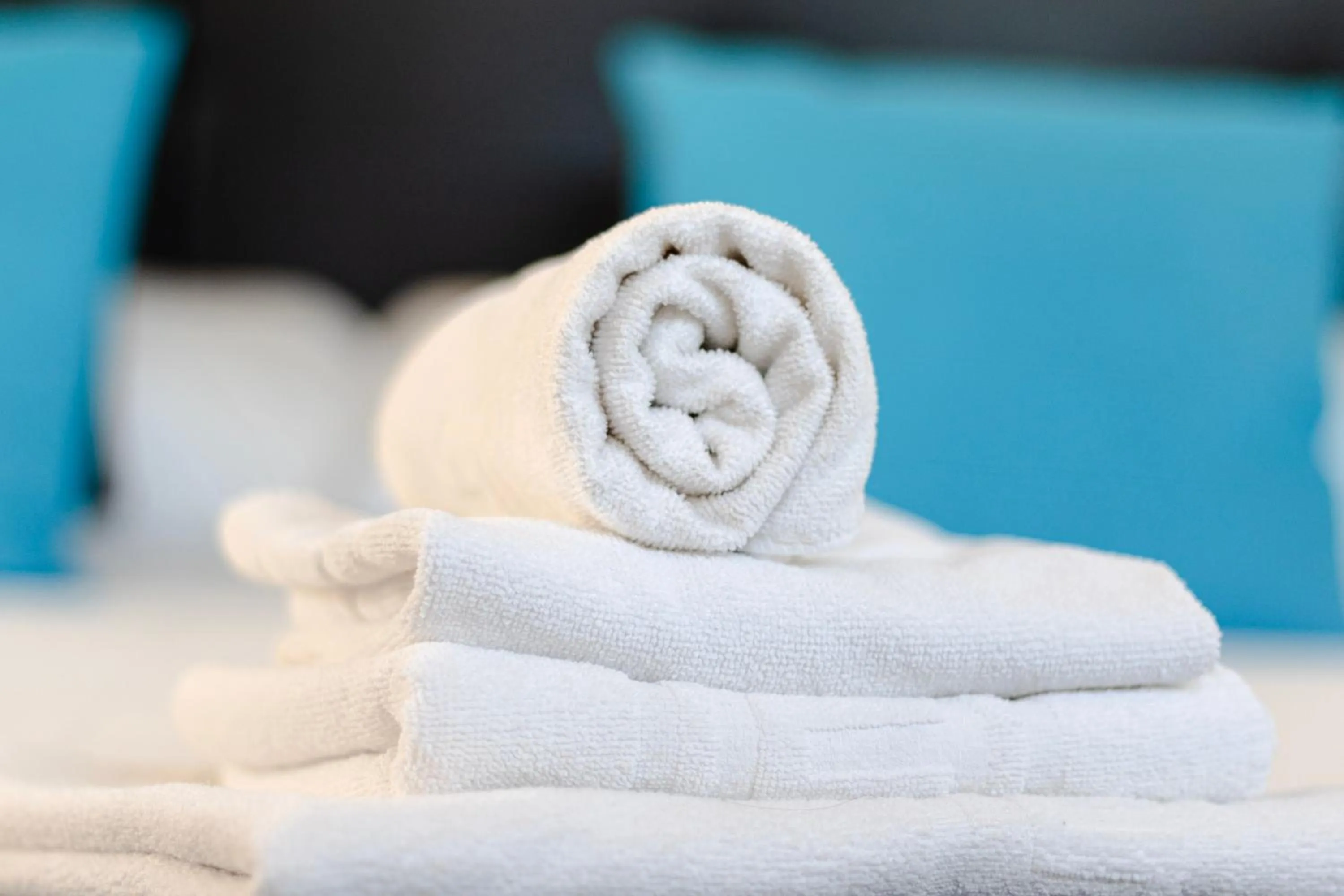 towels, Bed in Hotel Portmán