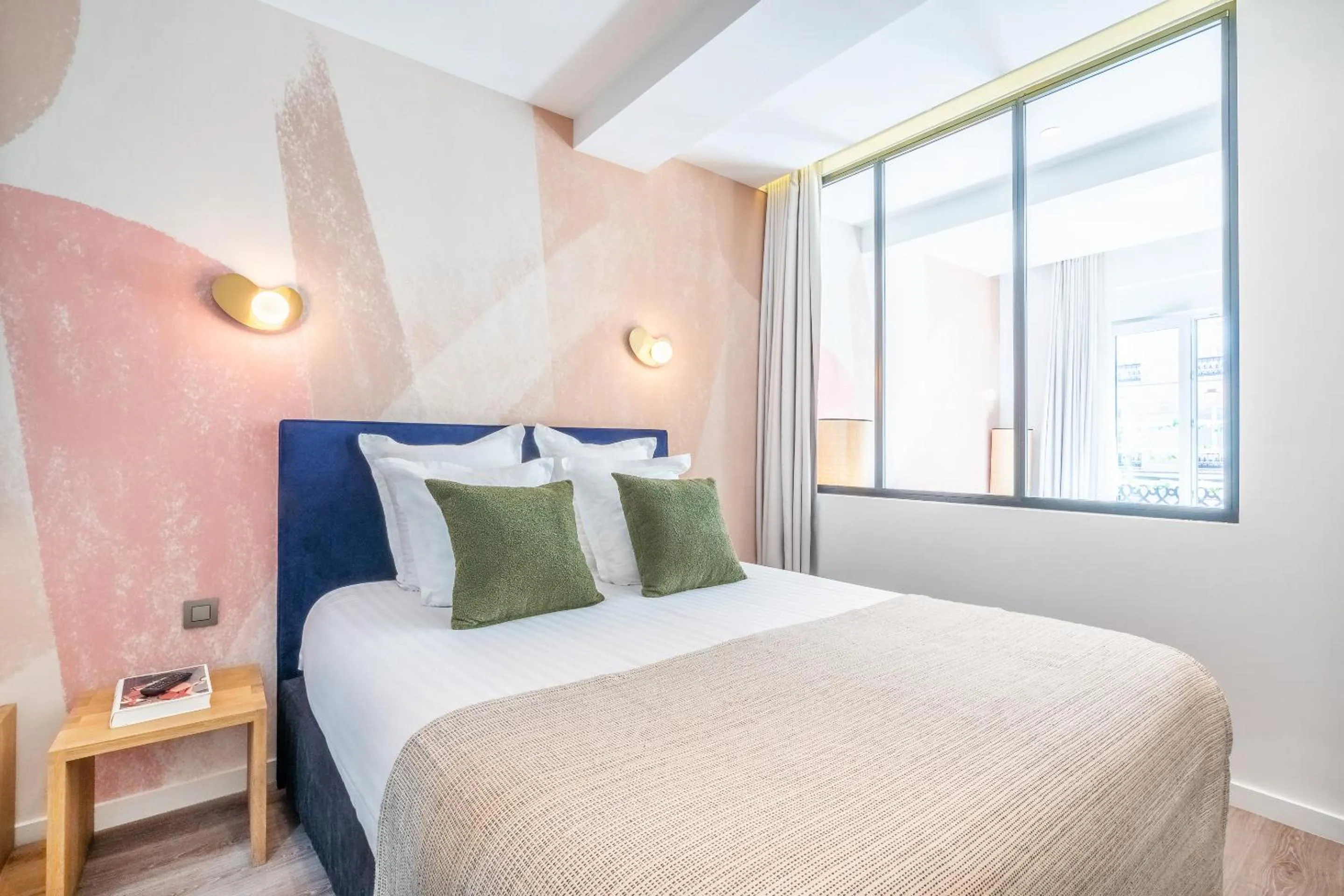 Bedroom, Bed in Yuna Les Halles - Serviced Apartments