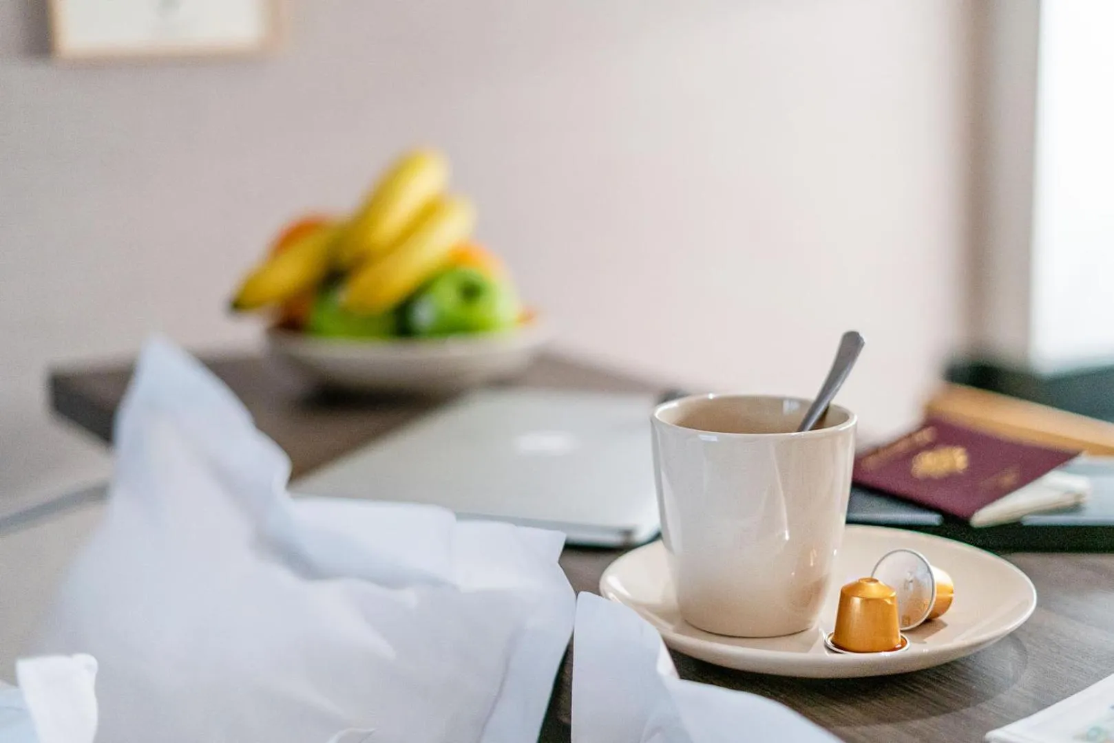 Decorative detail, Bed in Yuna Les Halles - Serviced Apartments