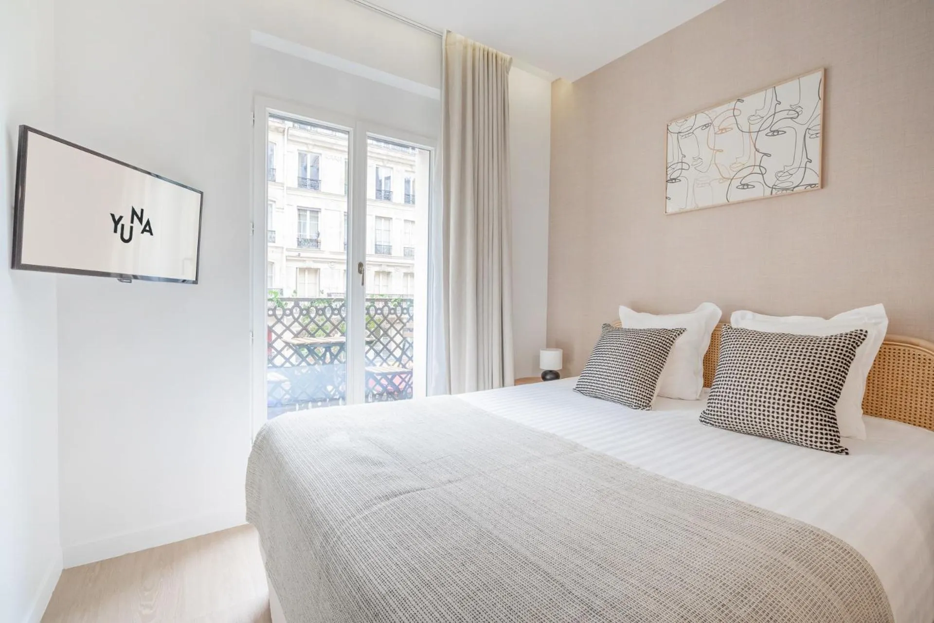 Bedroom, Bed in Yuna Les Halles - Serviced Apartments