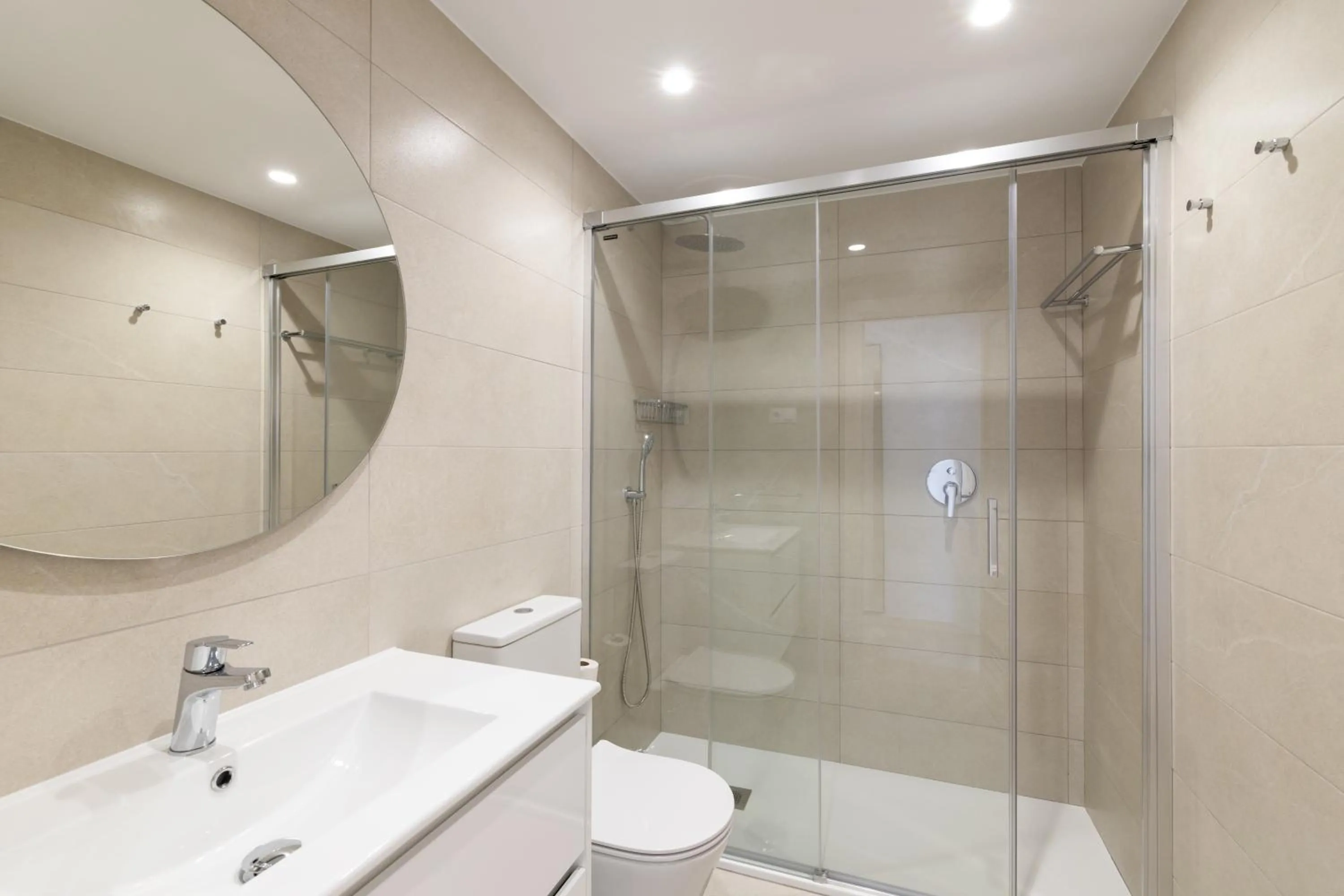 Shower in Ramada Hotel & Suites by Wyndham Costa del Sol