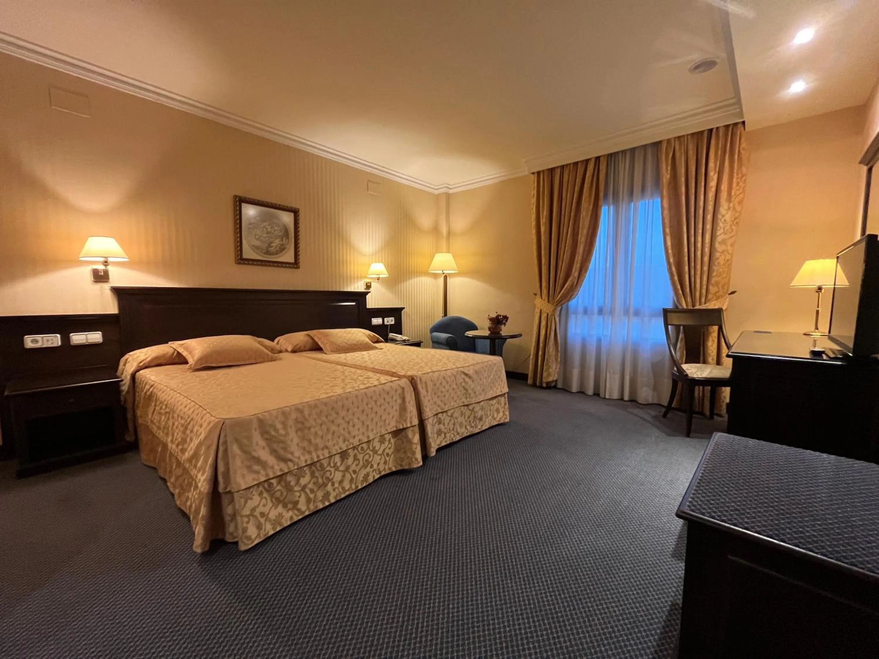 Photo of the whole room, Bed in Santiago