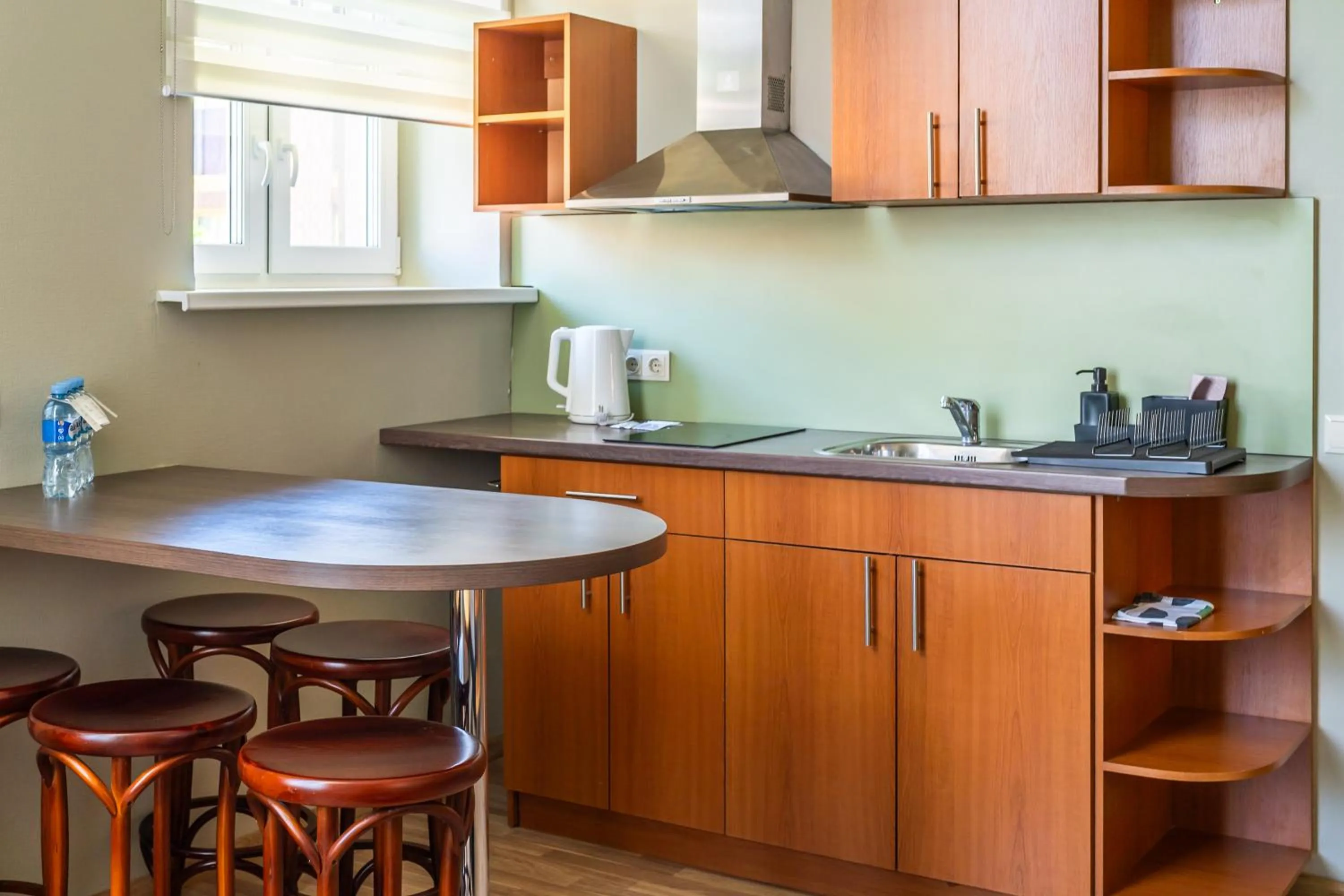 Coffee/tea facilities in Apartamenti Kurshi