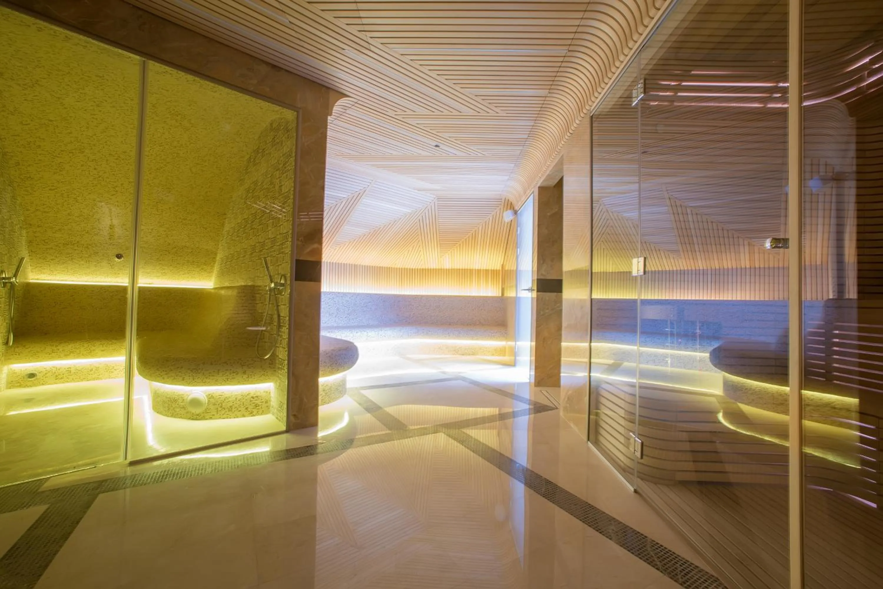 Steam room in Boutique Hotel La Roche
