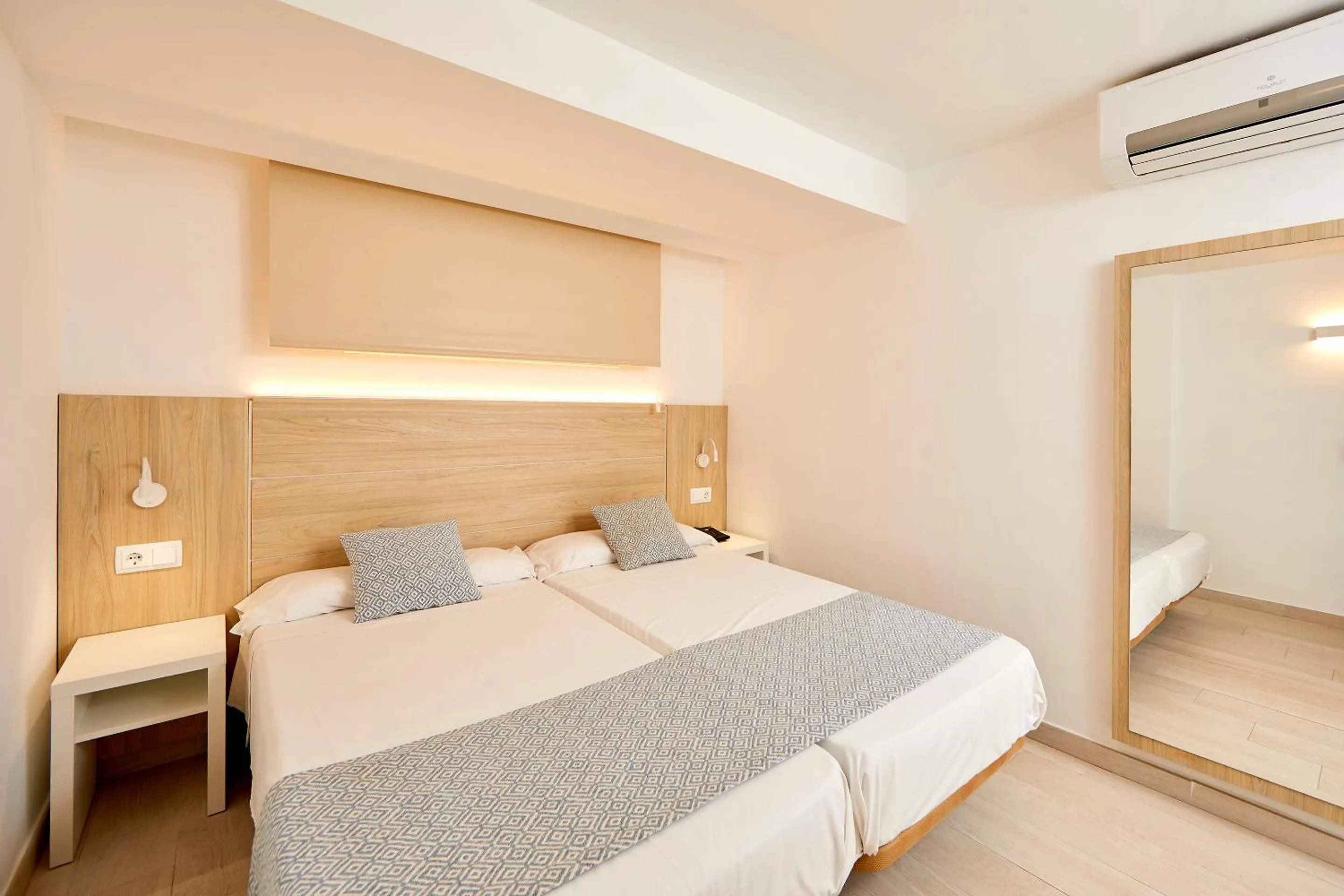 Bedroom, Bed in Sun Beach