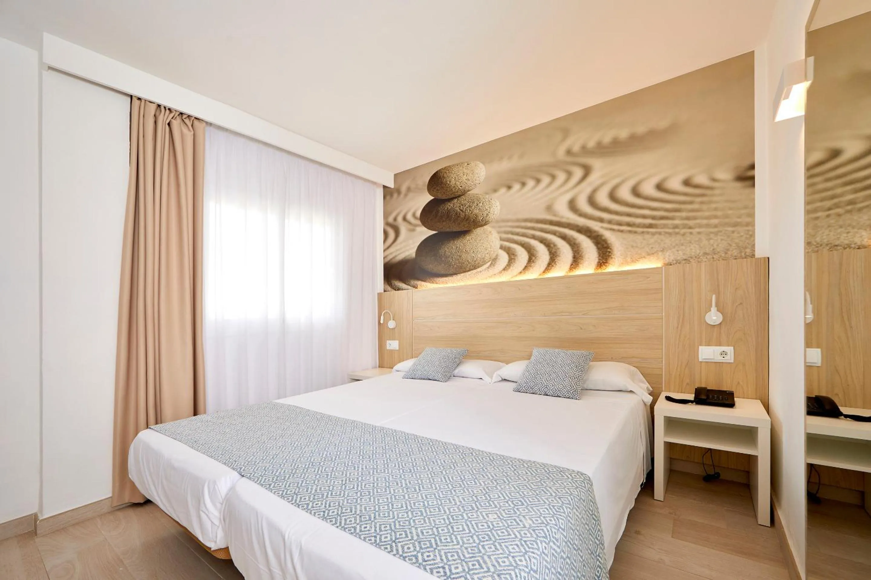 Bedroom, Bed in Sun Beach