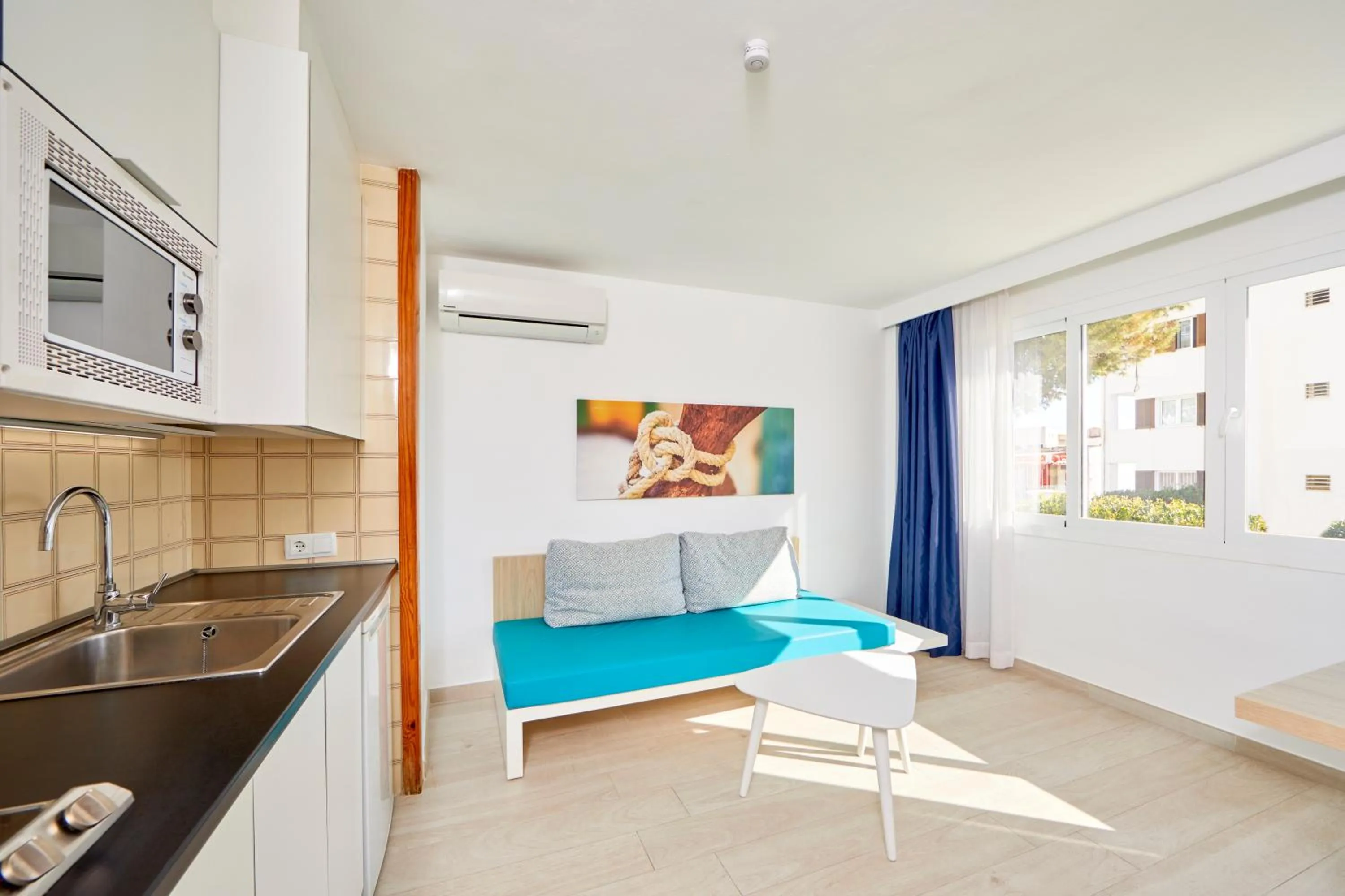 Kitchen or kitchenette in Sun Beach