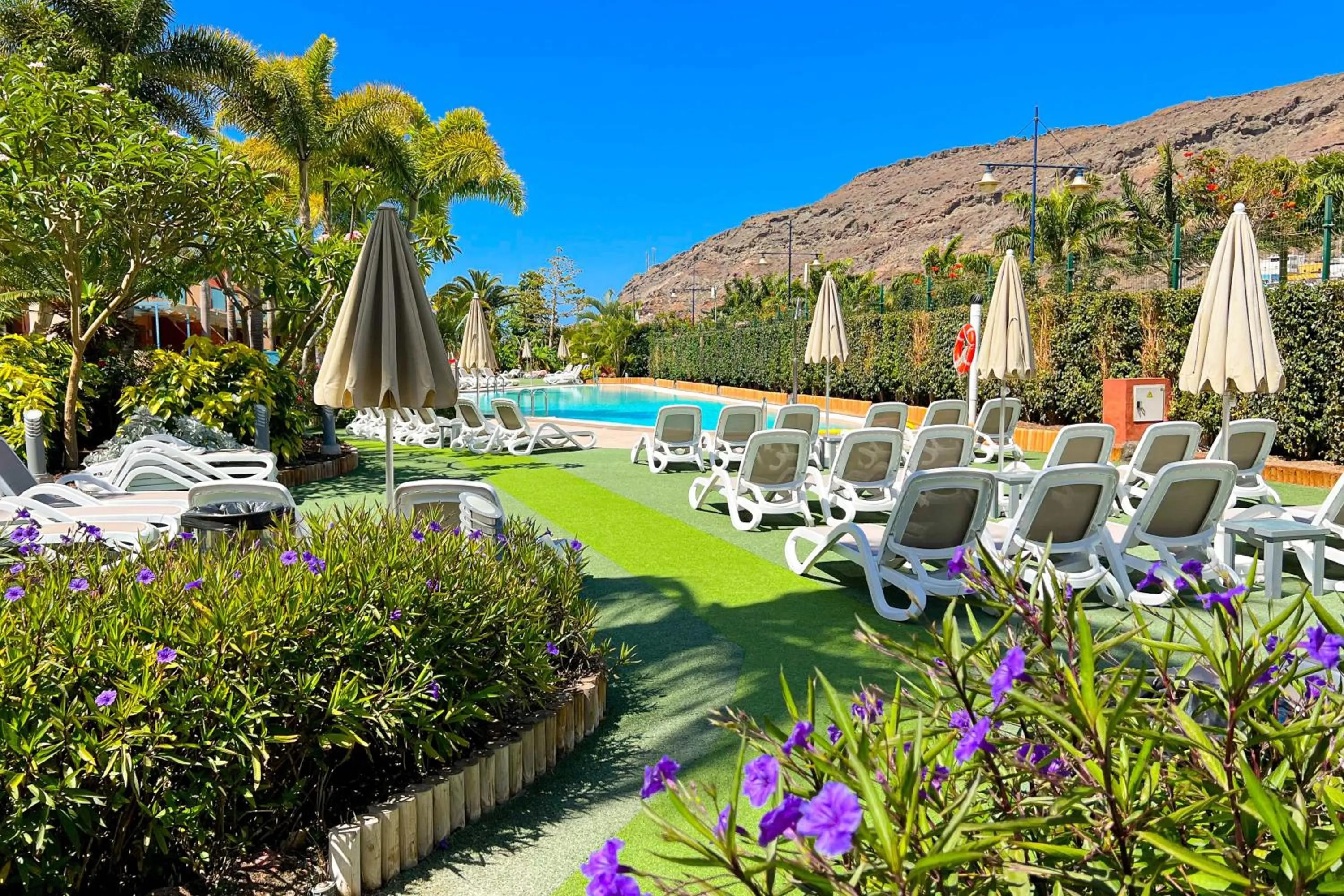 Swimming pool in Apartamentos Cordial Mogán Valle