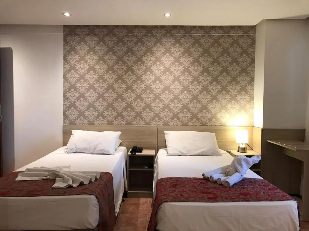 Bed in Plaza Praia Suítes