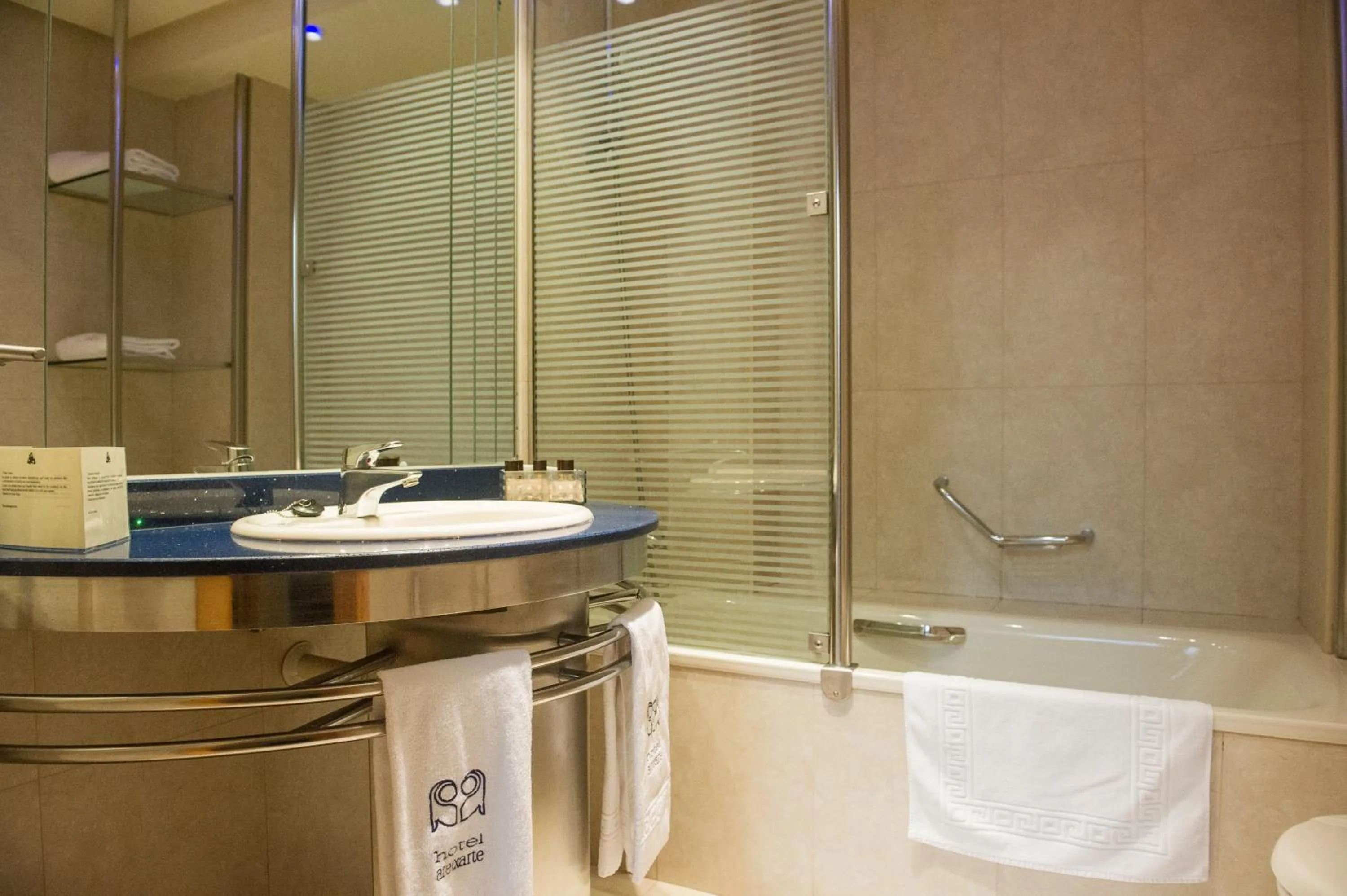 Bathroom in Hotel Aretxarte