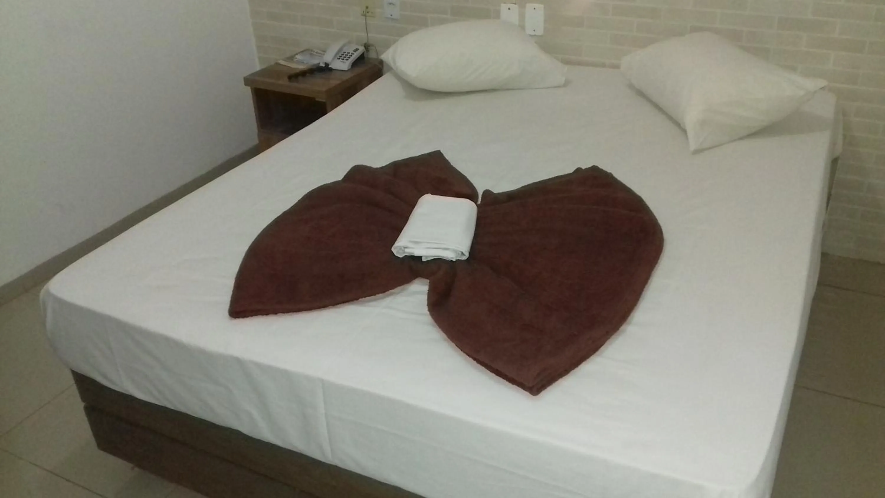 Bedroom, Bed in Barrocos Hotel