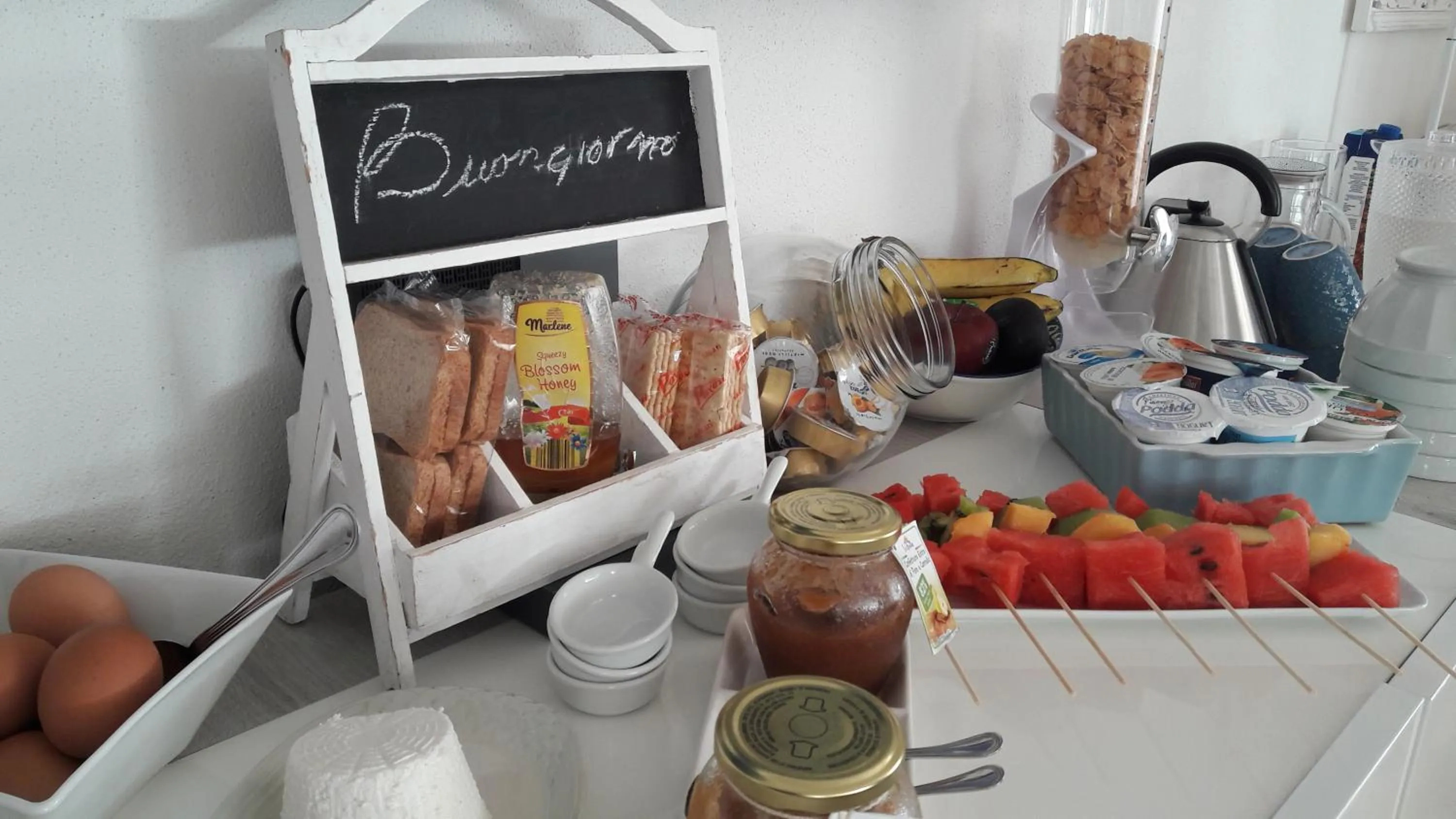 Continental breakfast in La Casa di Nina