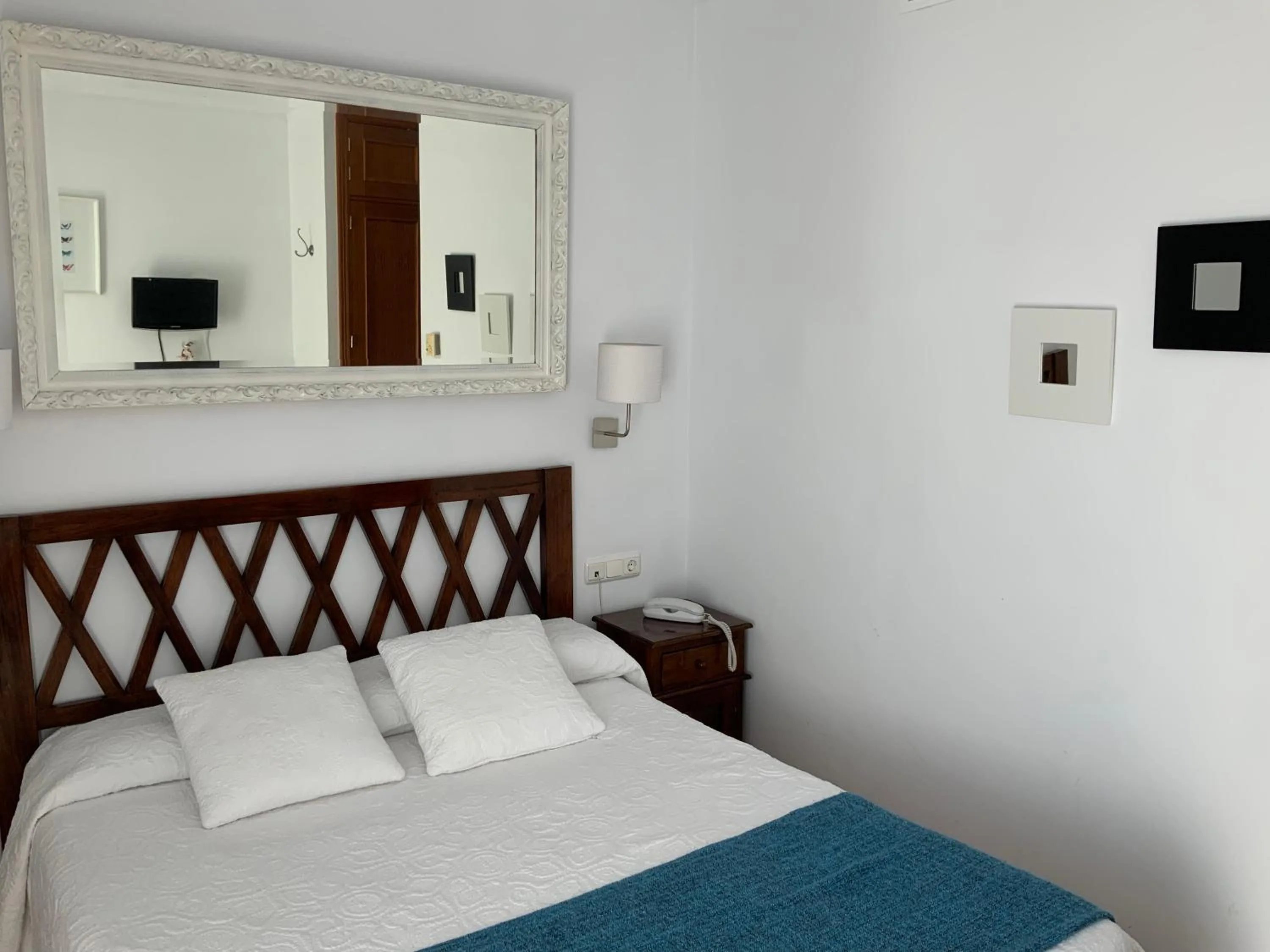 Double or Twin Room with Terrace in Santuario San José