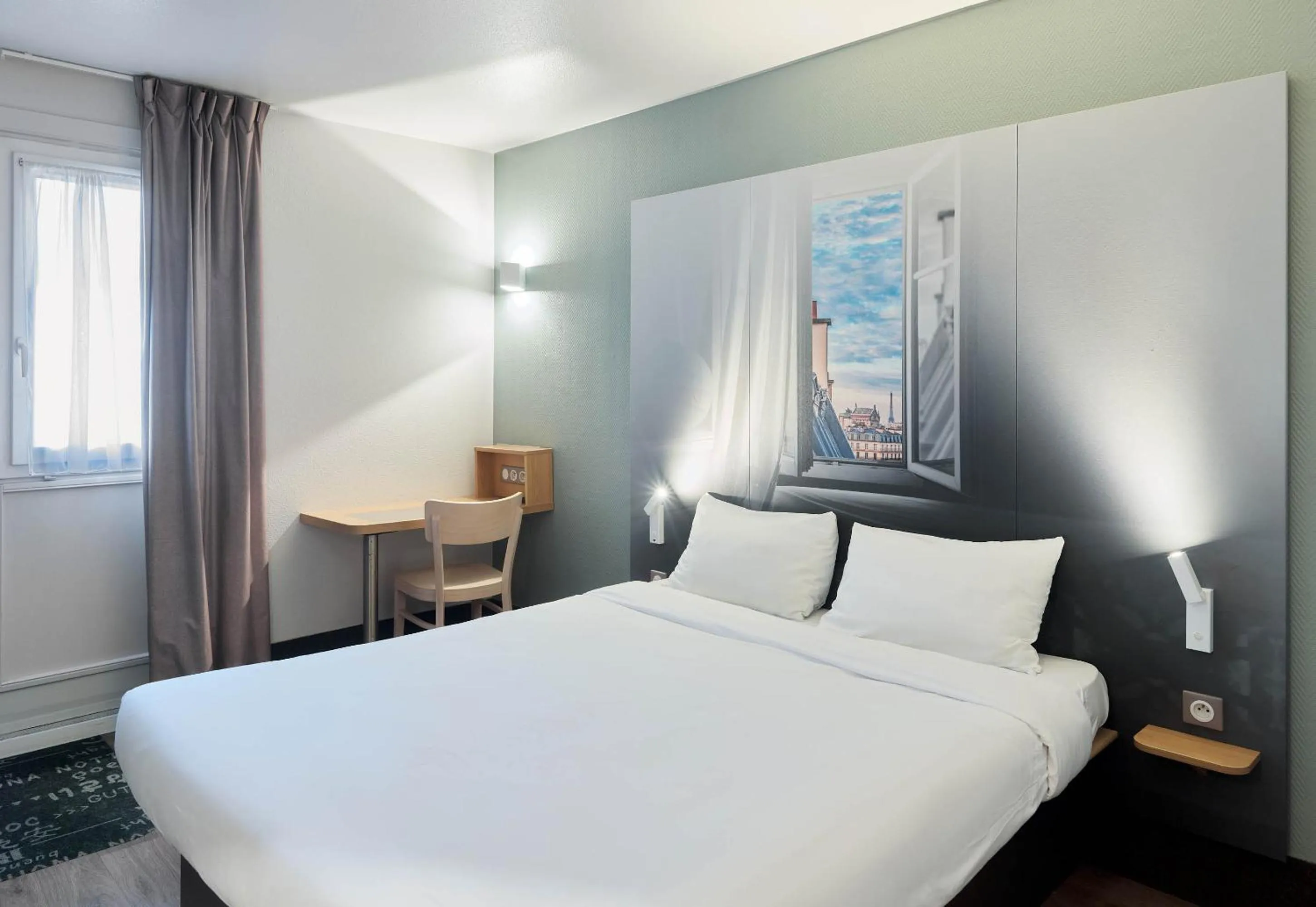 Bed in B&B HOTEL Bretigny-sur-Orge